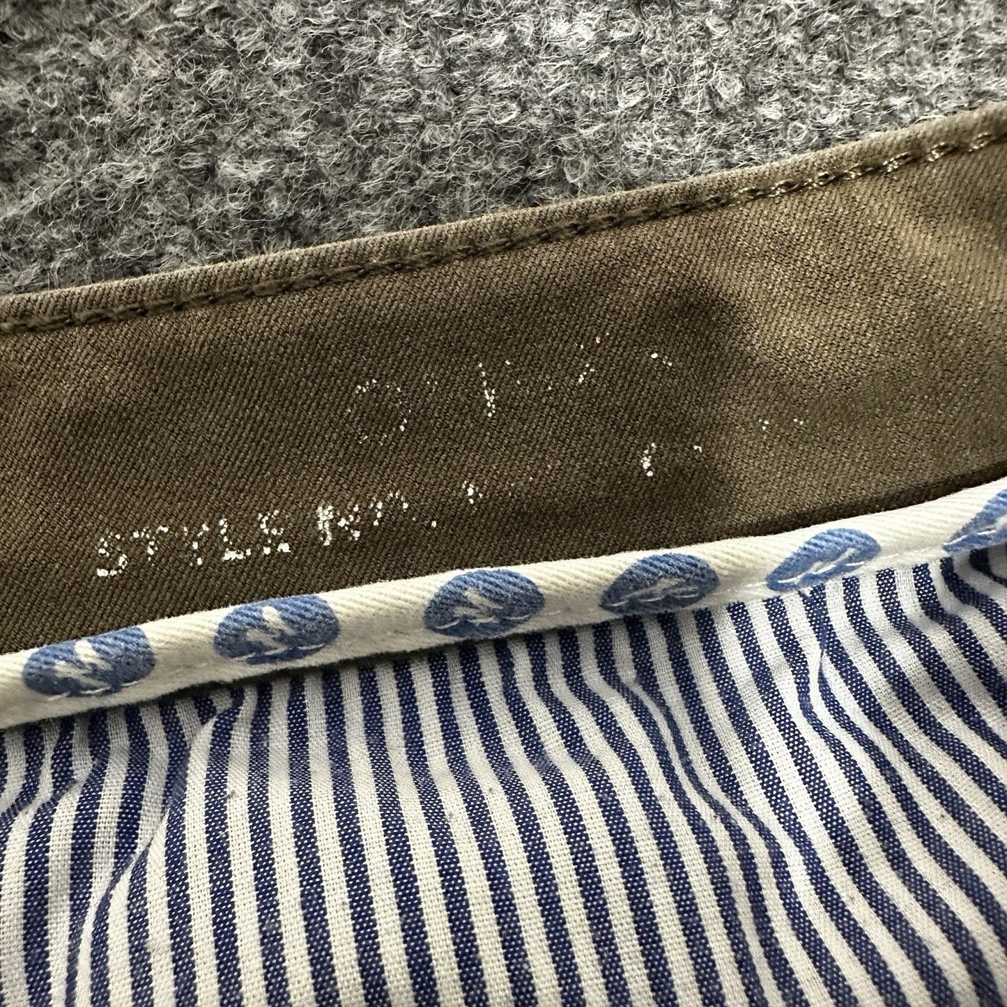 Mugsy Olives Pants Mens 32x30 Straight Chino Stretch Casual Work Comfort Soft