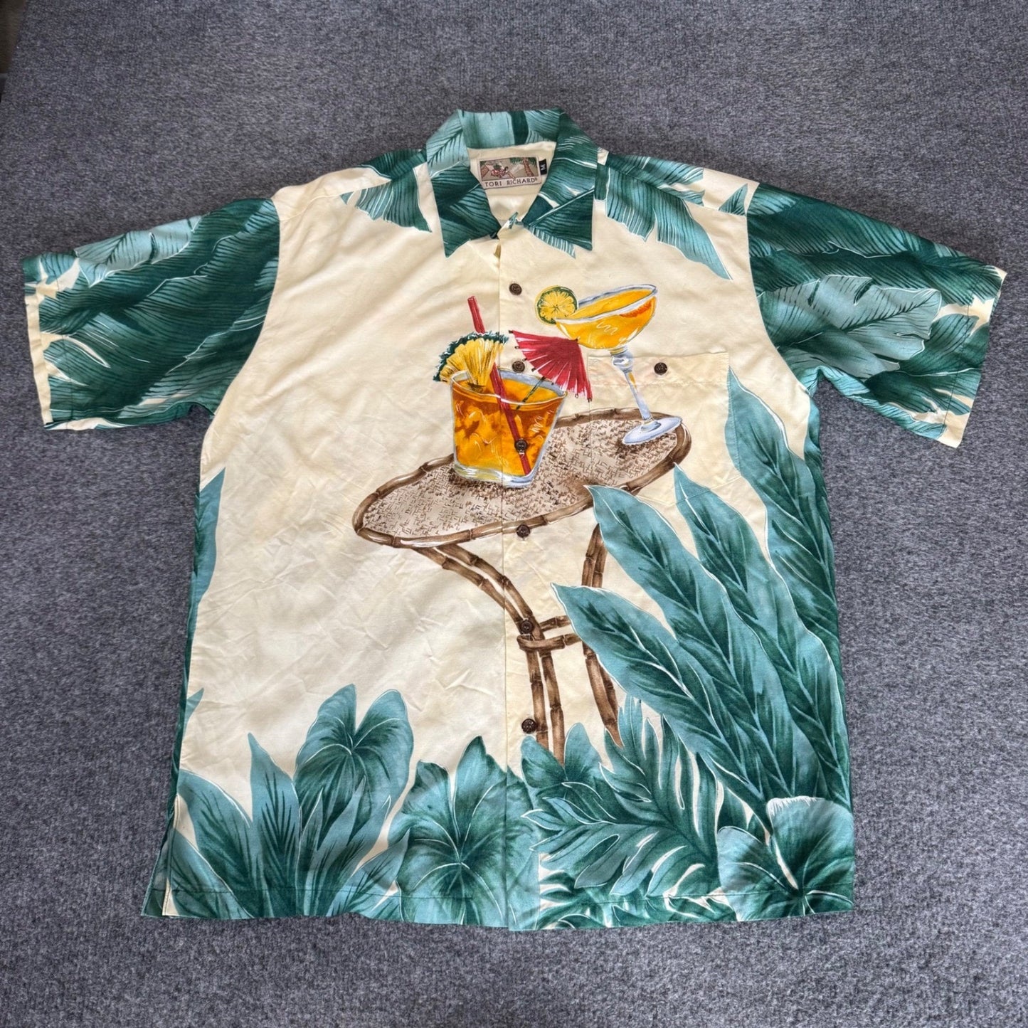 Tori Richard Mens Rayon Hawaiian Shirt Tropical Cocktail Palm Medium Aloha VTG