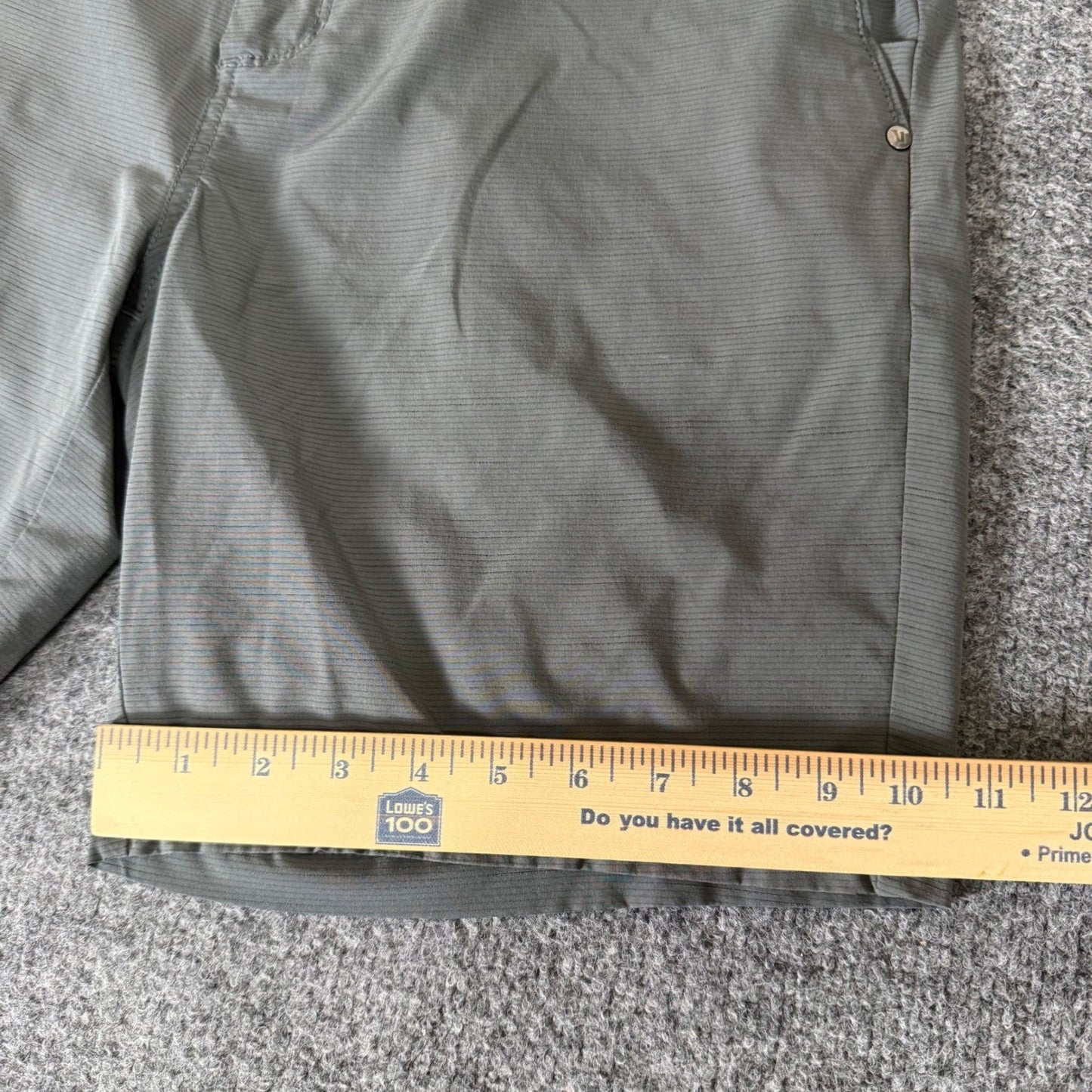 Vuori Pebble Short Mens 34 Gray Performance Stretch Active Golf Lightweight V399
