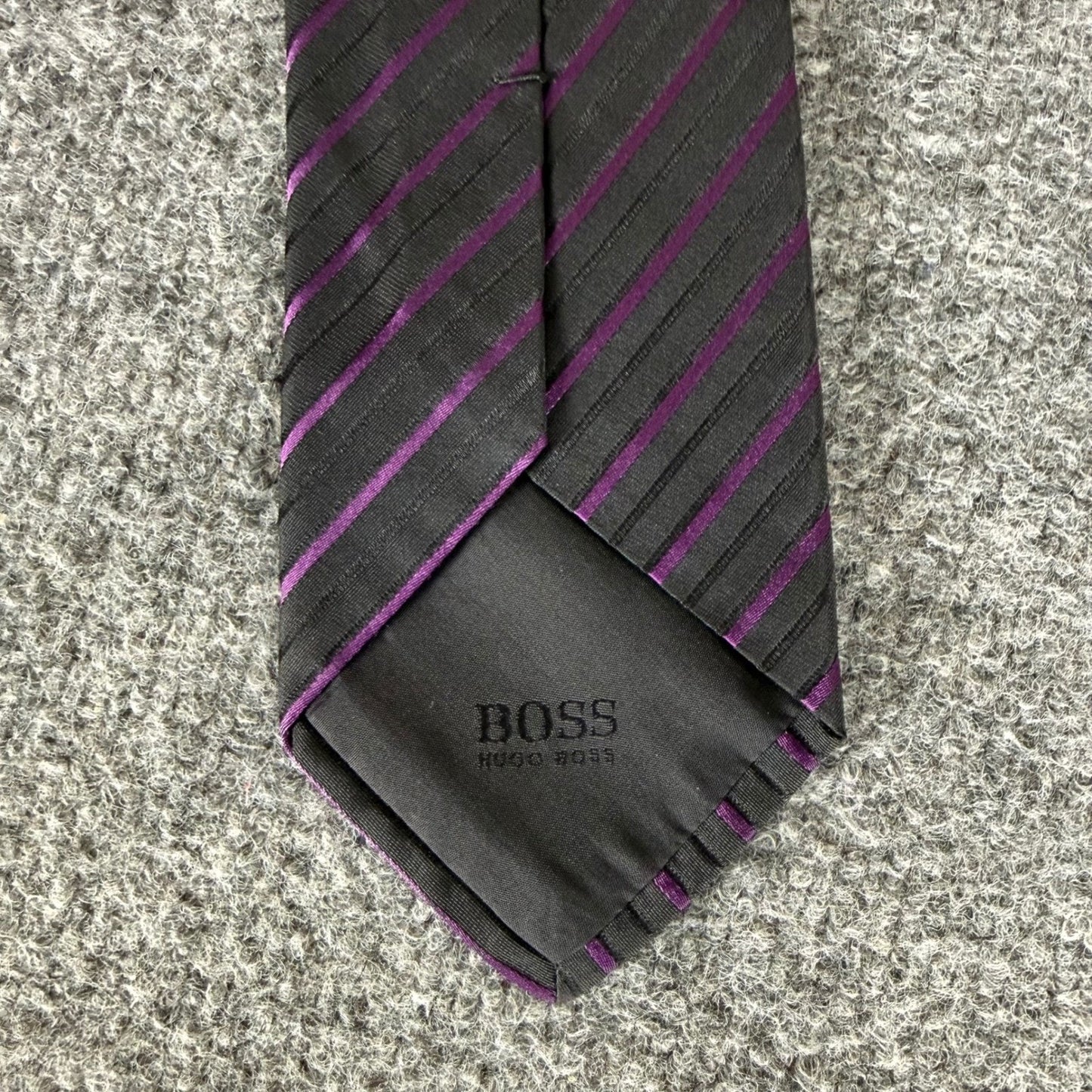 Hugo Boss Mens Silk Tie Black Purple Diagonal Striped Made in Italy Necktie