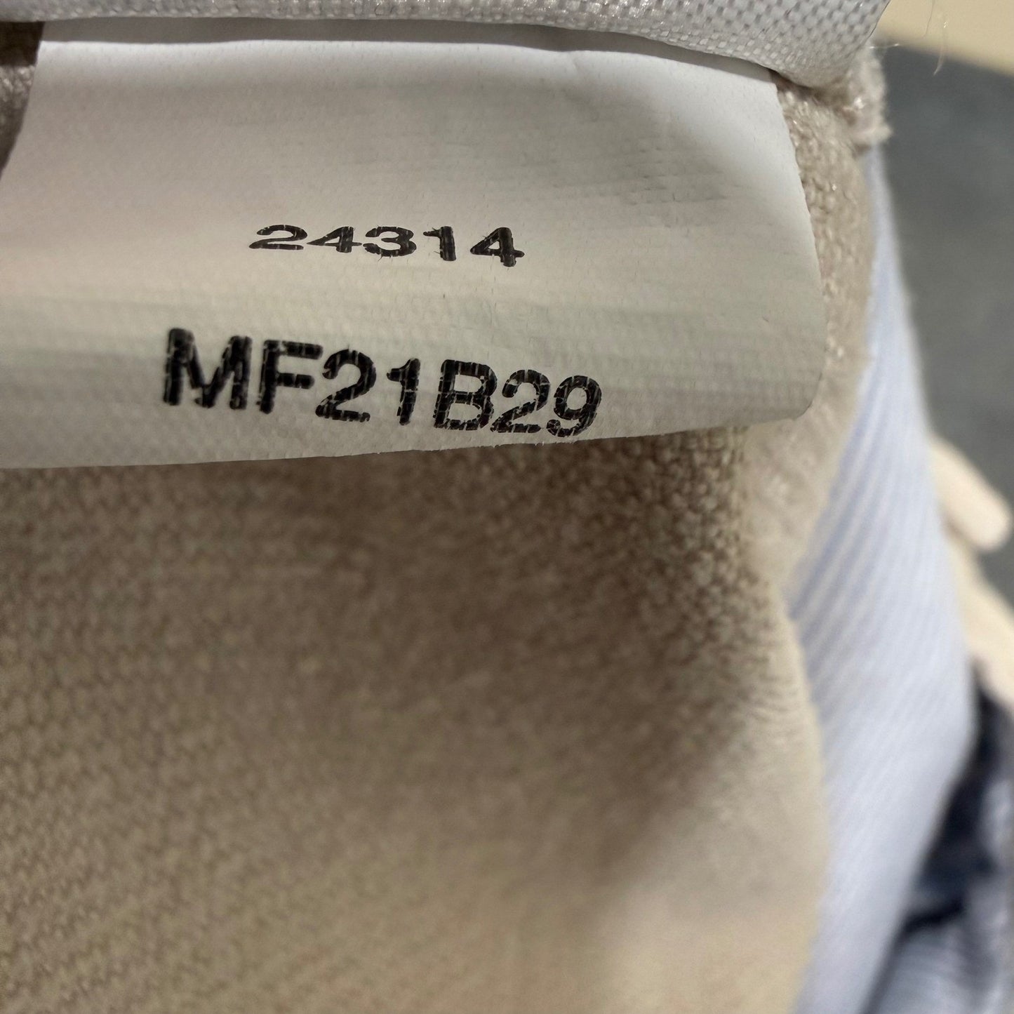 Peter Millar Crown Superior Soft Corduroy 5-Pocket Pants Mens 35 (34x27) Beige