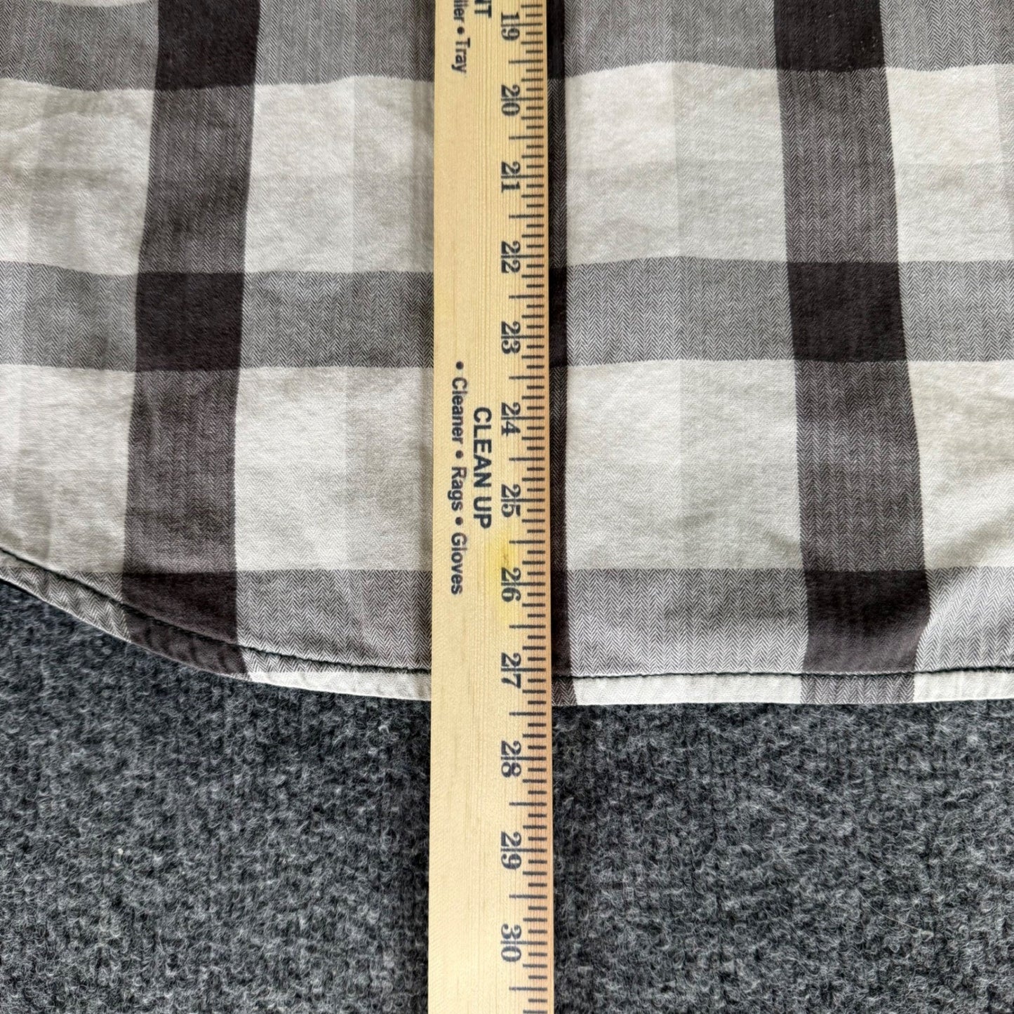 Vans Off The Wall Mens Medium Grey Plaid Flannel Button Up Shirt Skate Casual