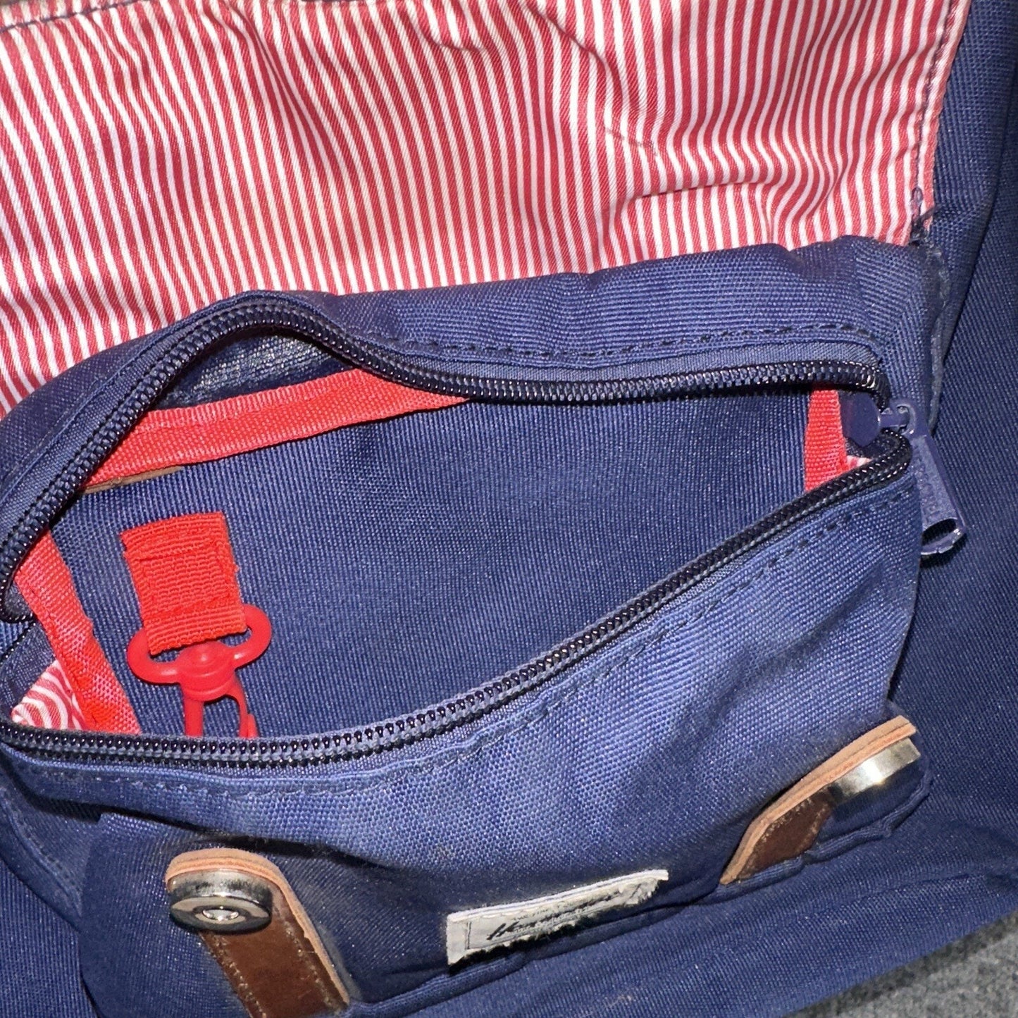 HERSCHEL Little America Raven Crosshatch Backpack Navy Red Padded Laptop Carrier