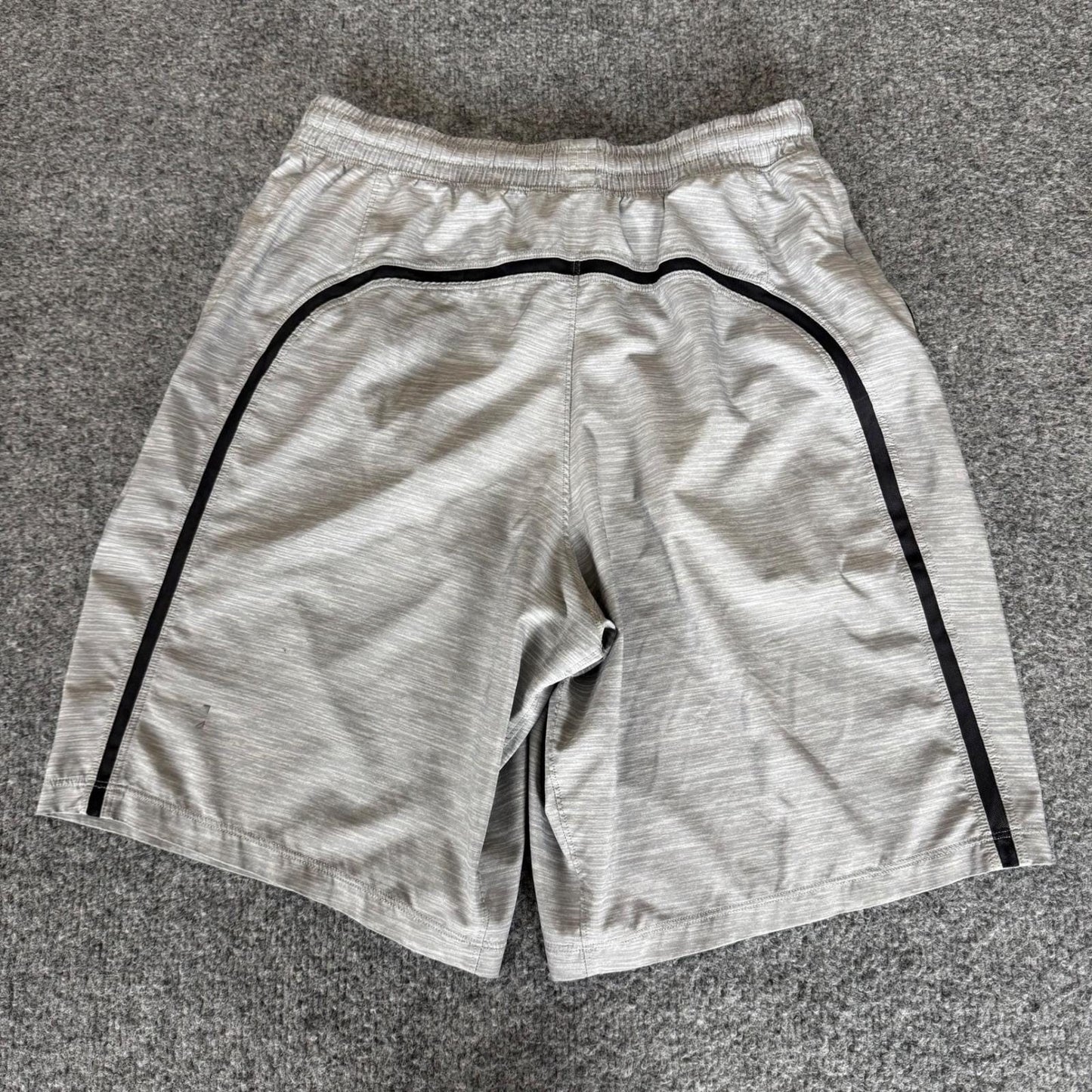 Lululemon Athletic Shorts Mens S Gray Gym Workout Training Stretch Performance