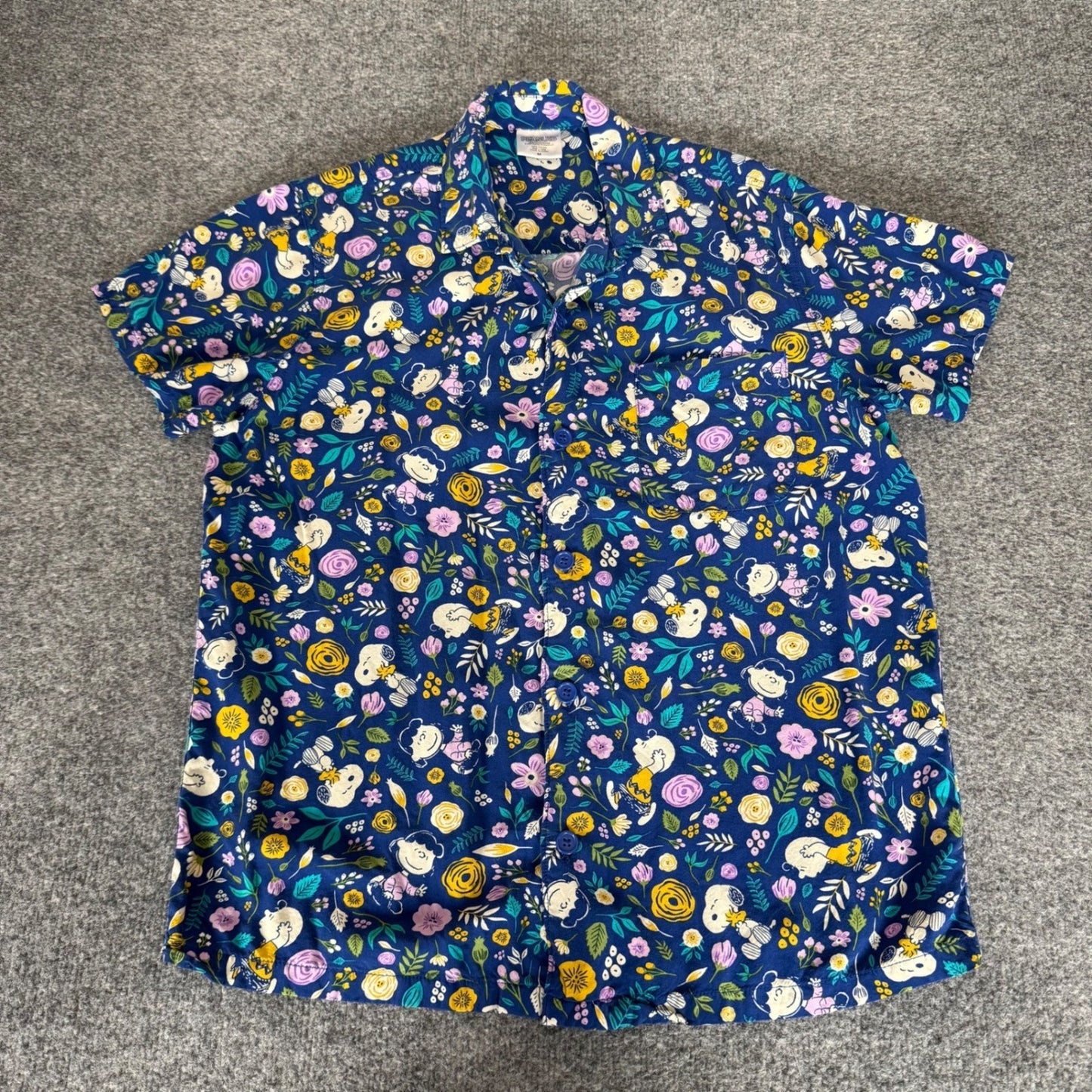Peanuts Snoopy Hawaiian Shirt Mens Medium Floral Rayon Short Sleeve Cartoon AOP