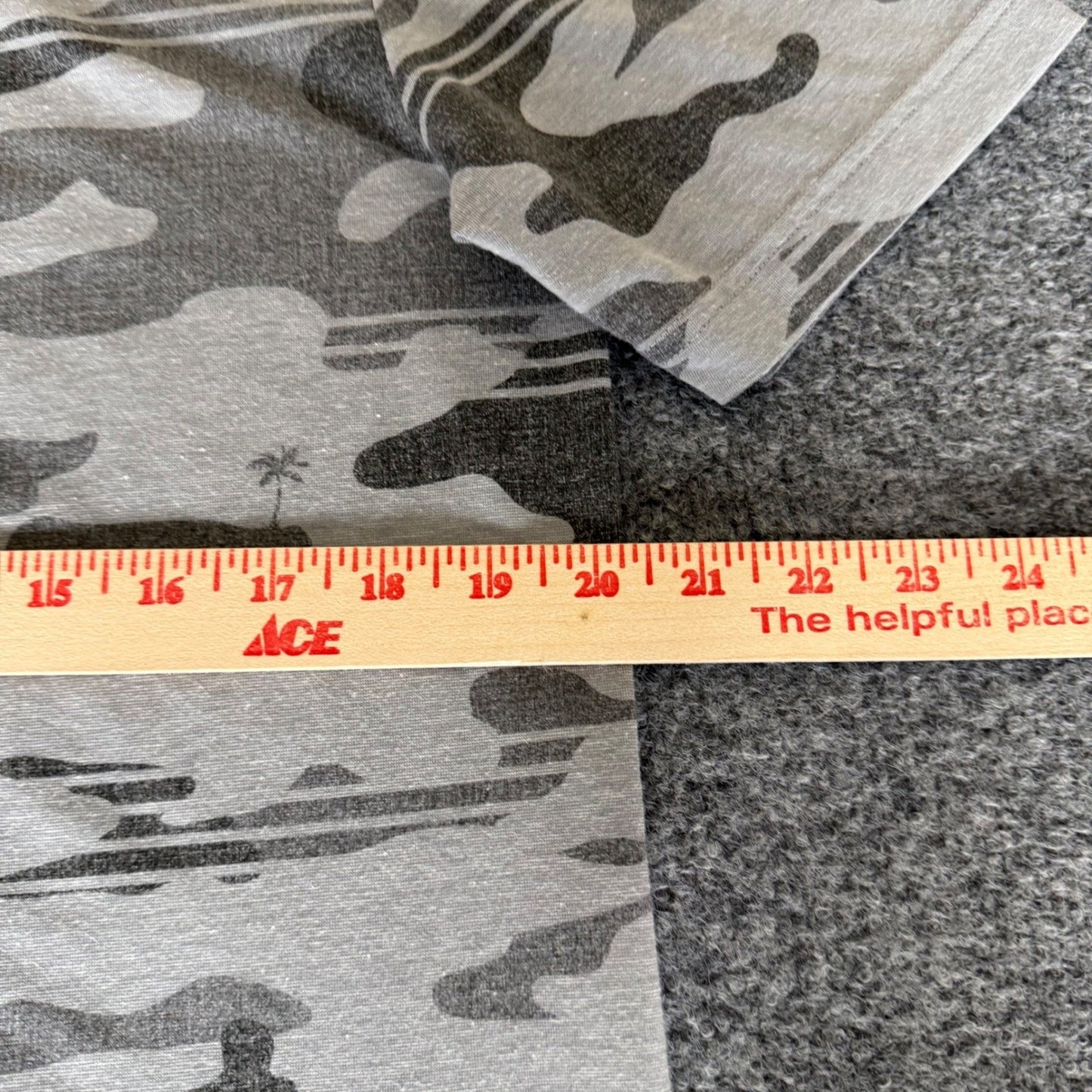 Travis Mathew Golf Polo Shirt Men Medium Gray Camo Palm Tree Short Sleeve Casual