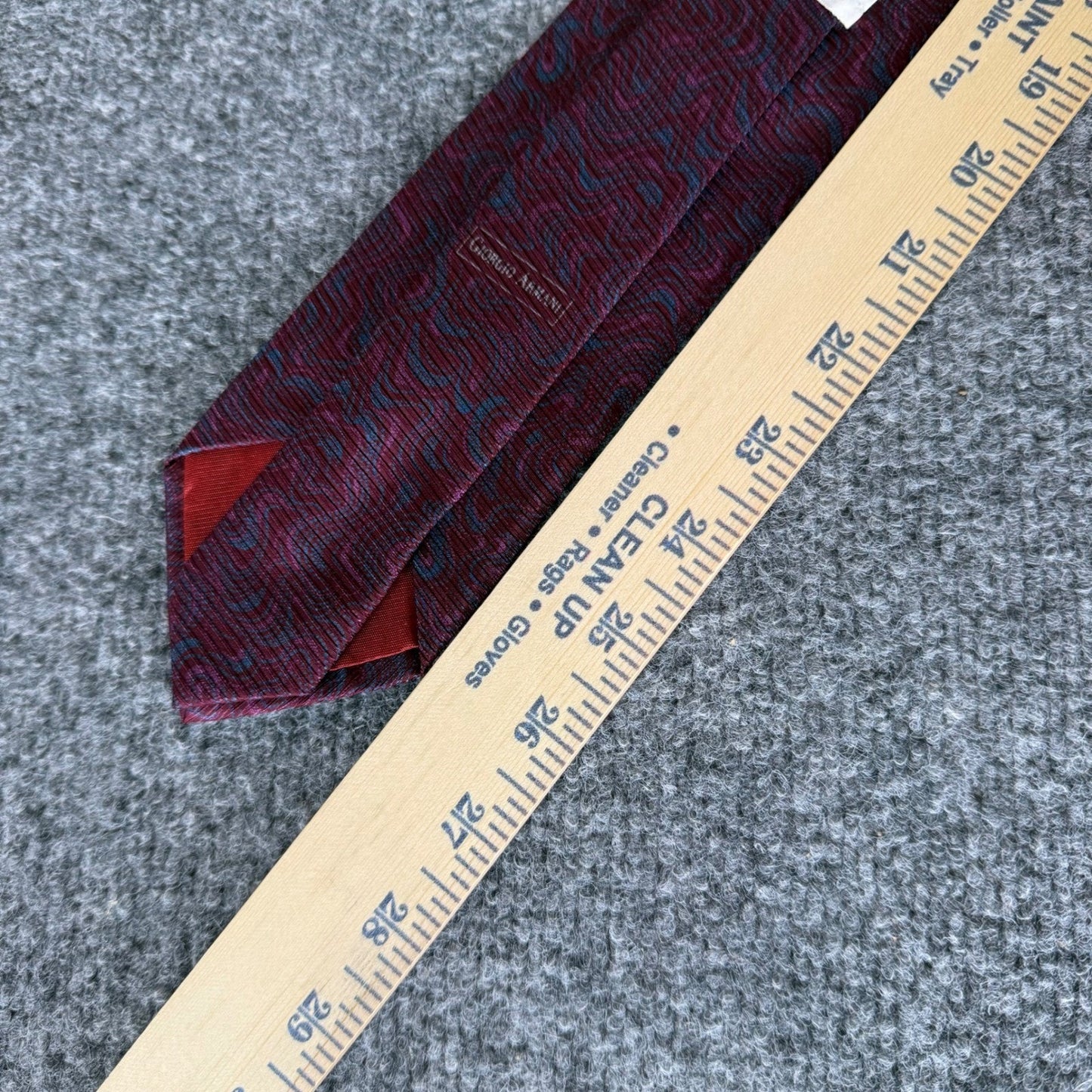 Giorgio Armani Tie Mens 100% Silk Burgundy Blue Abstract Pattern Made in Italy