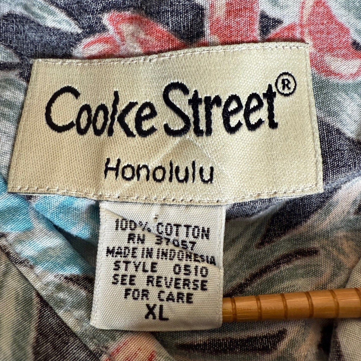 Cooke Street Hawaiian Shirt Men XL Floral Reverse Print Button Up Aloha Tropical