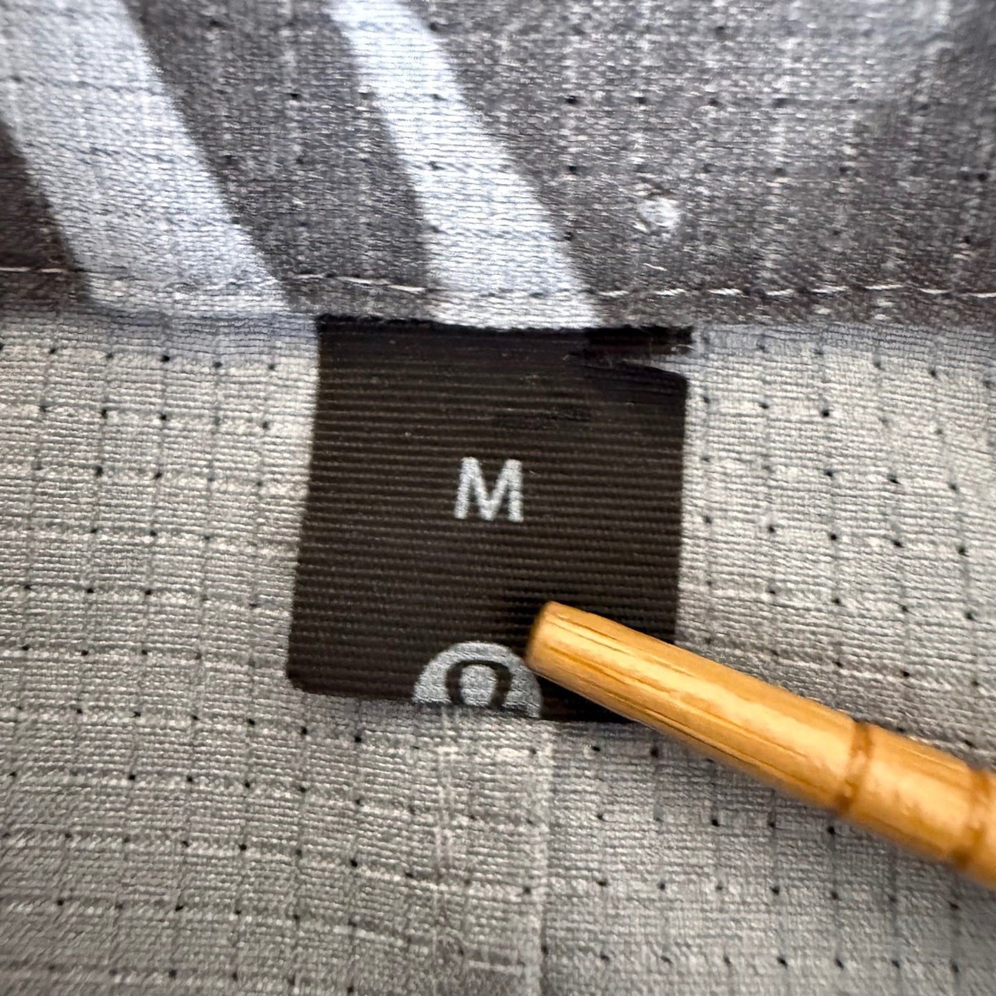 Lululemon Airing Easy Shirt Mens Medium Gray Tropical Leaf AOP Short Sleeve Casual