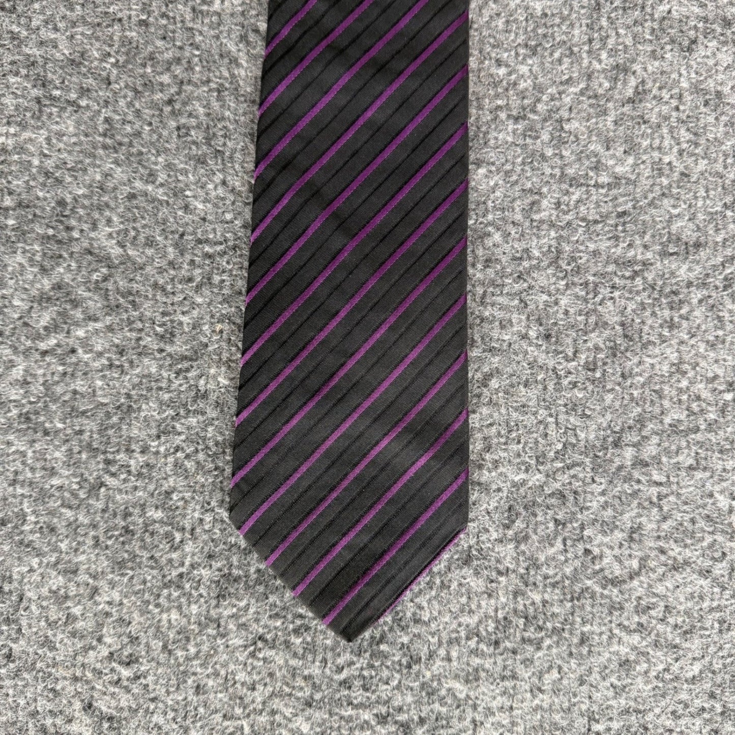 Hugo Boss Mens Silk Tie Black Purple Diagonal Striped Made in Italy Necktie
