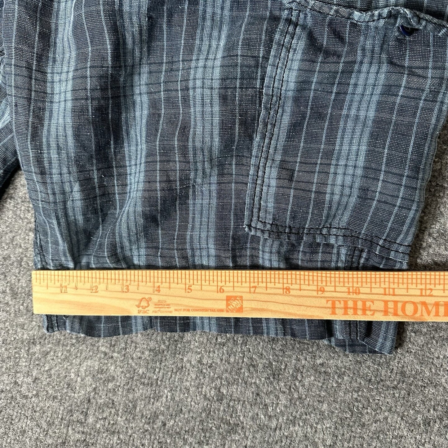 Tommy Bahama Relax Cargo Shorts Men 38x10 Blue 100% Linen Striped Mid Rise Adult