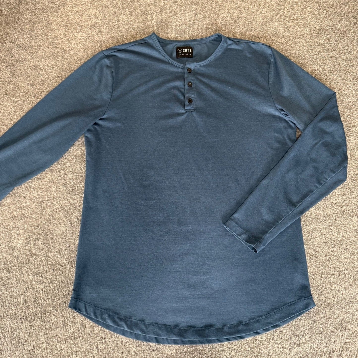 Cuts Clothing Pyca Pro Henley Shirt Mens Medium Blue Long Sleeve Casual Stretch