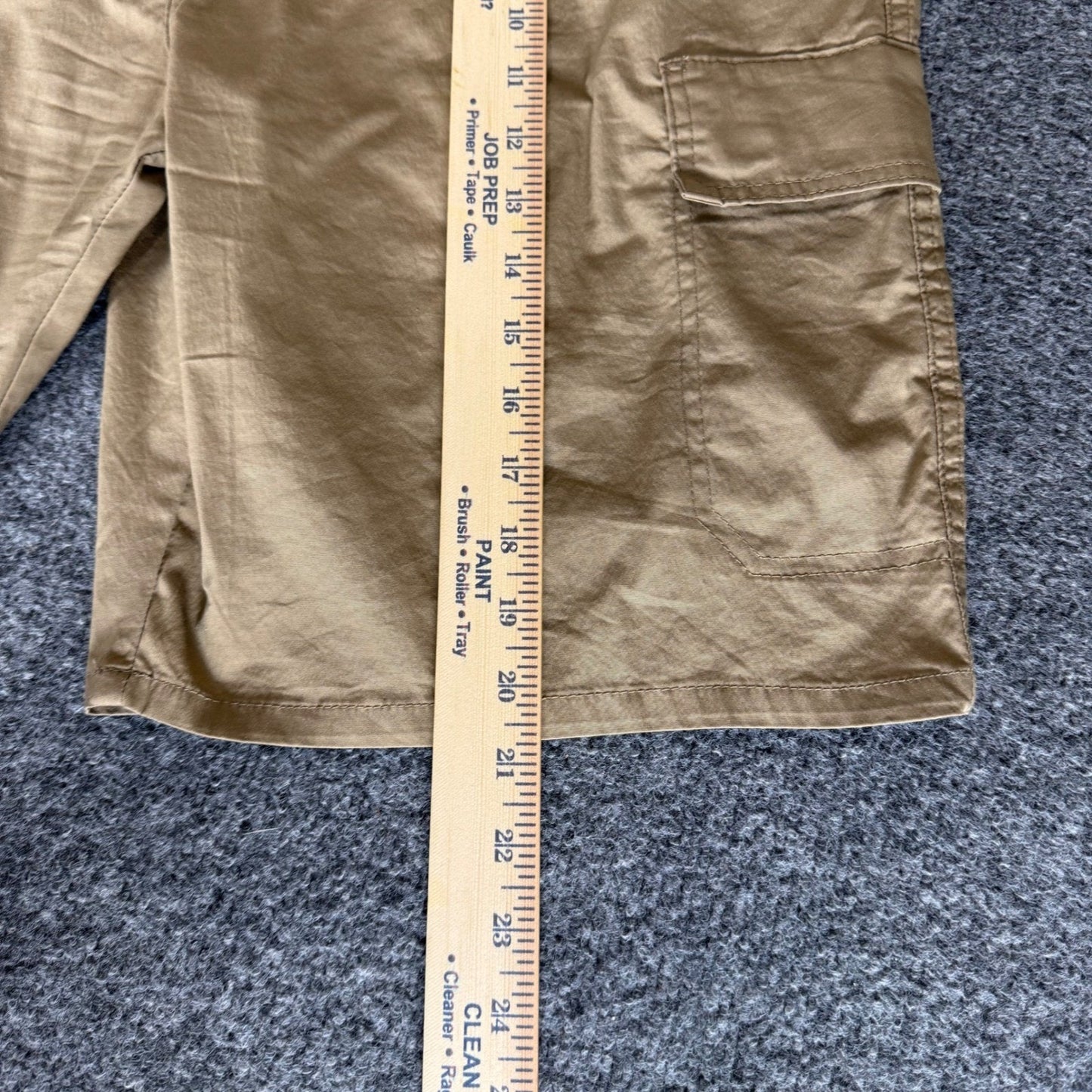 Wrangler All Terrain Gear ATG Cargo Shorts Mens 36 Beige Outdoor Hiking Trail