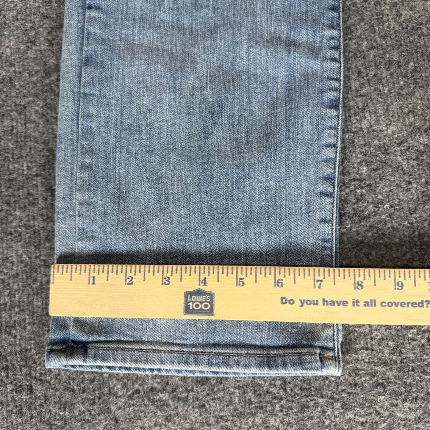 Lee Extreme Motion Straight Fit Tapered Jeans Mens 33x32 (32x31) Light Wash Blue