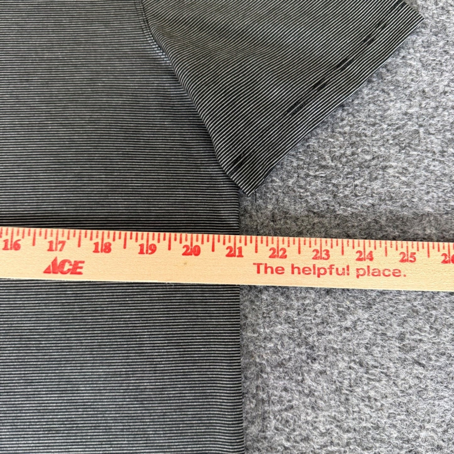 Lululemon Polo Shirt Mens Large Gray Striped Short Sleeve Golf Stretch Casual