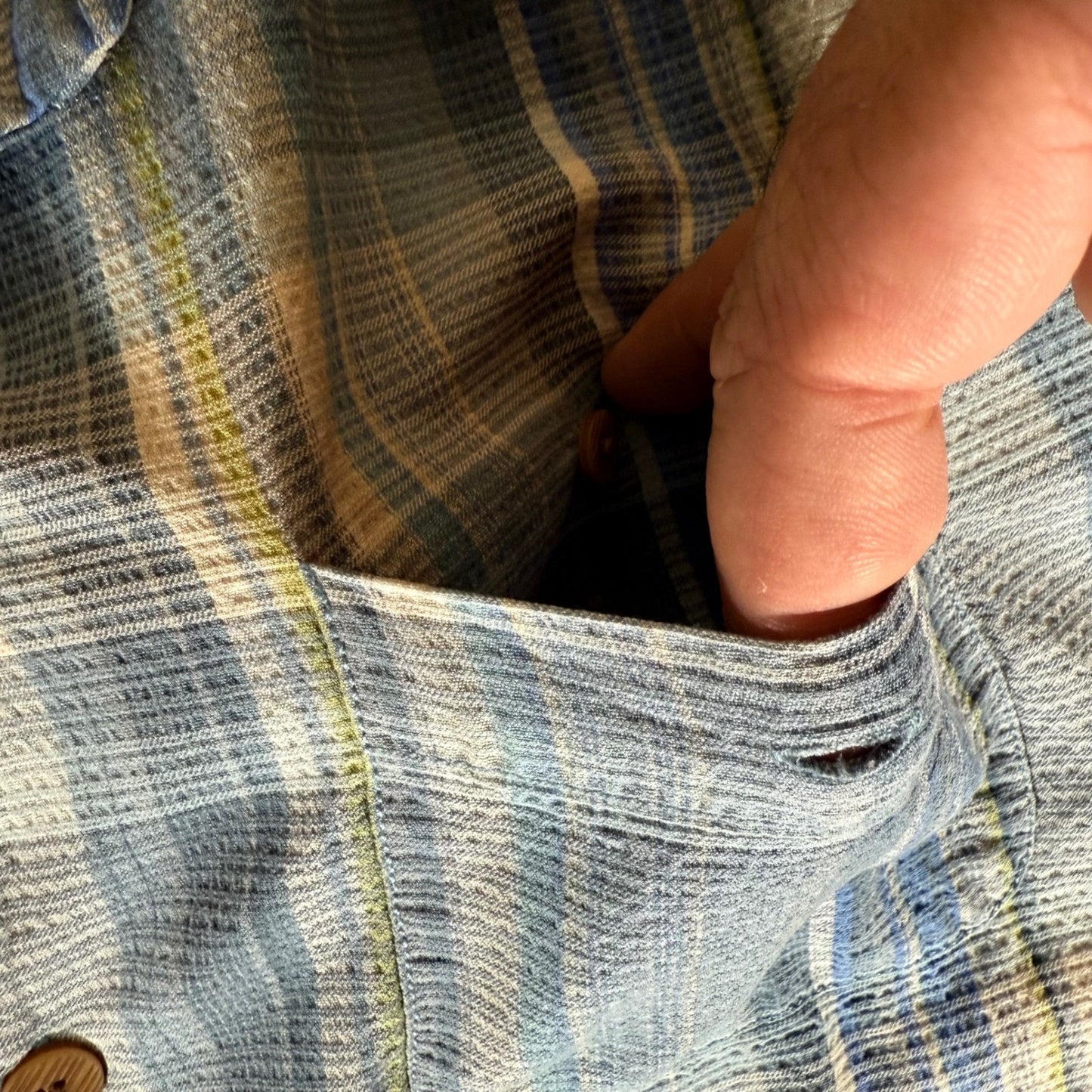 Tommy Bahama Silk Plaid Button Up Shirt Mens Large Short Sleeve Blue Casual