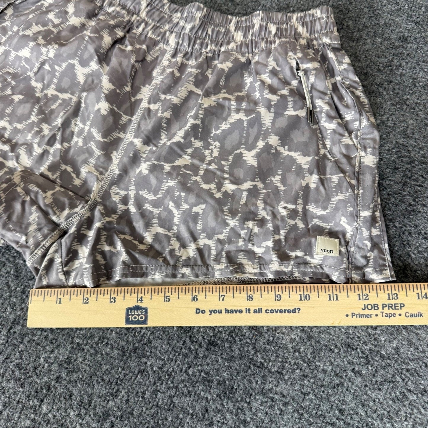 Vuori Dash 2.0 Shorts Womens Medium Gray Geometric Athletic Running Stretch Gym