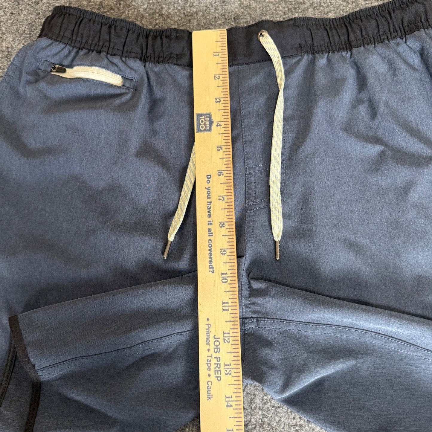 Vuori Banks Performance Shorts Mens XL Blue 4-Way Stretch Athletic Hybrid Casual