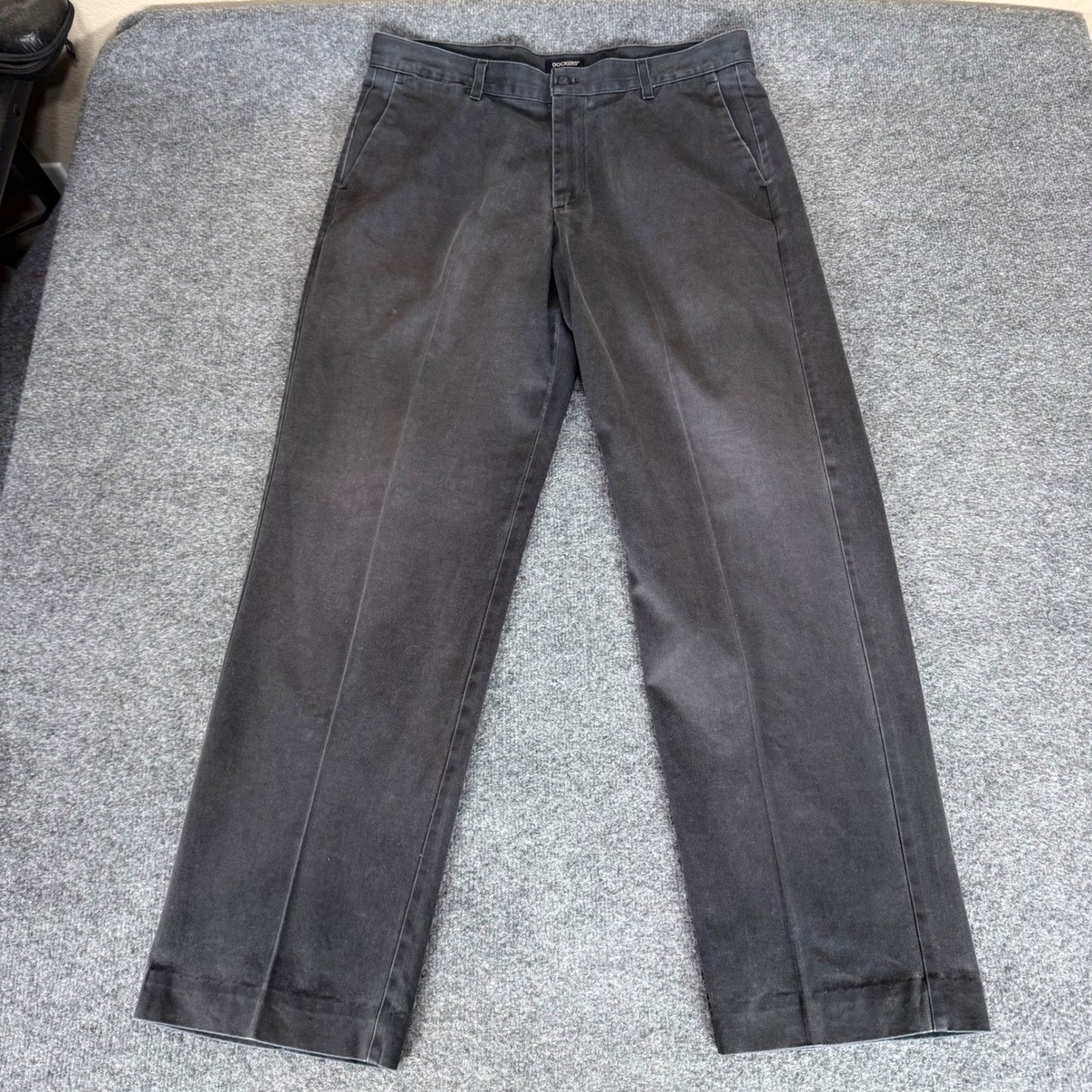 Dockers Khakis Mens 36x32 Gray Cotton Pants Casual Chino Business Office Classic