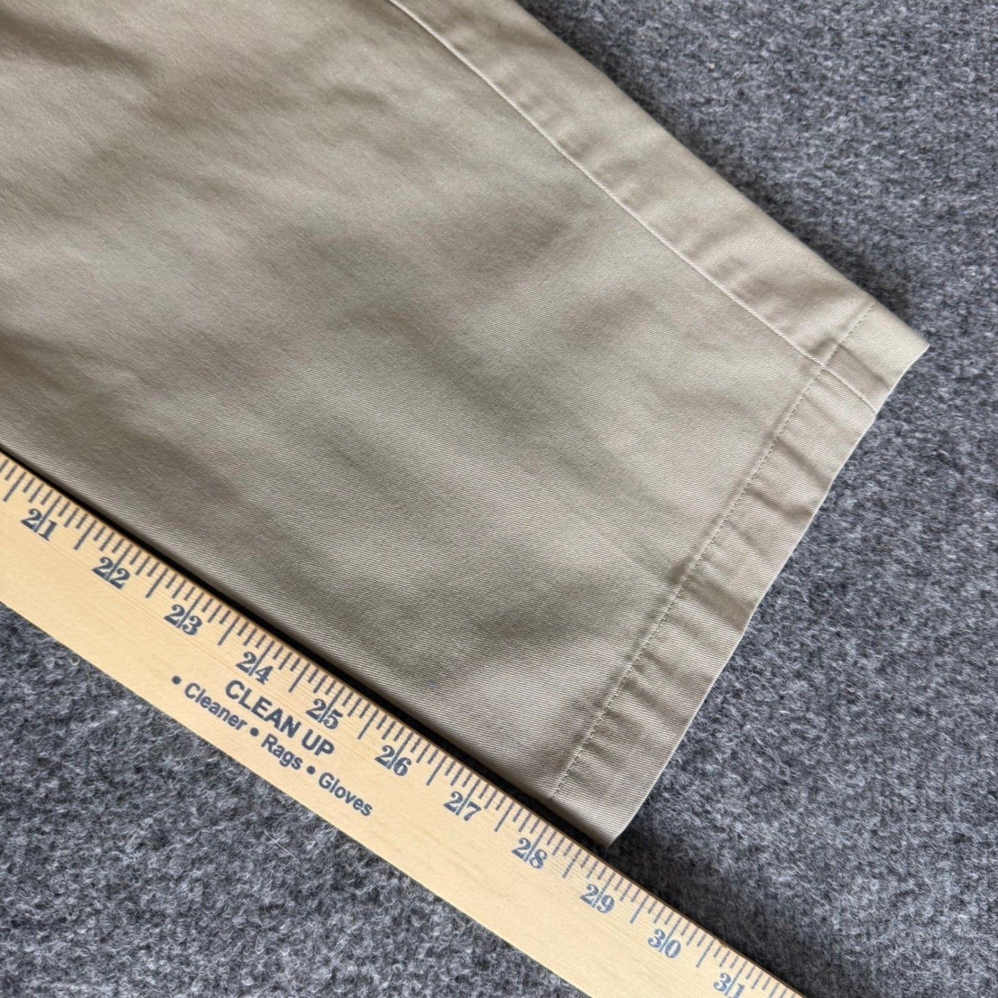 Croft & Barrow Mens Khaki Chino Pants 32x29 Tan Flat Front Straight Leg Workwear