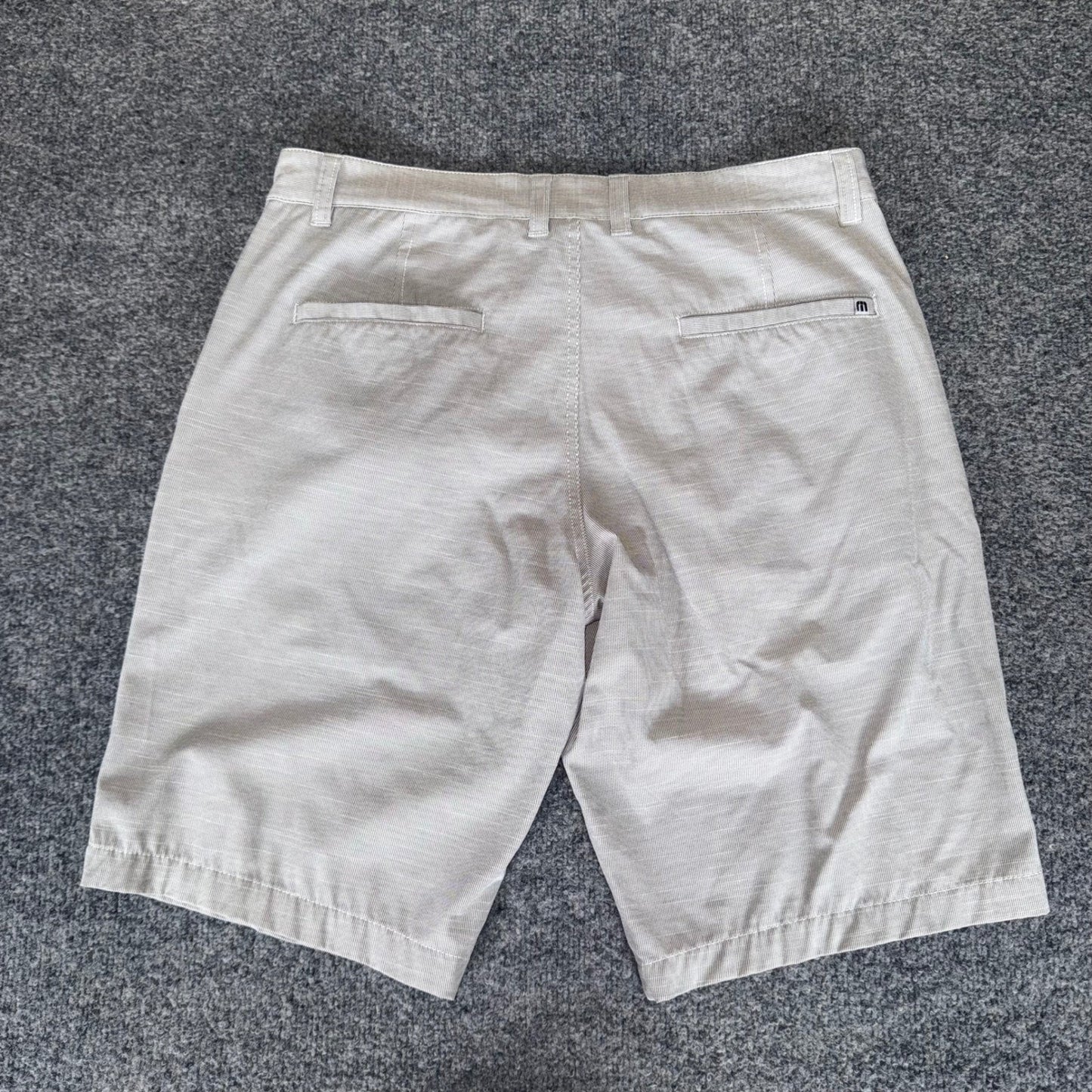 Travis Mathew Golf Short Mens 34 Gray Striped Chino Flat Front Casual Activewear
