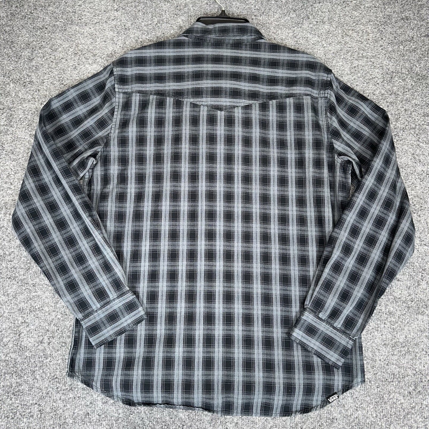 Vans Shirt Mens Medium Plaid Long Sleeve Button Up Skater Pockets Casual Adult