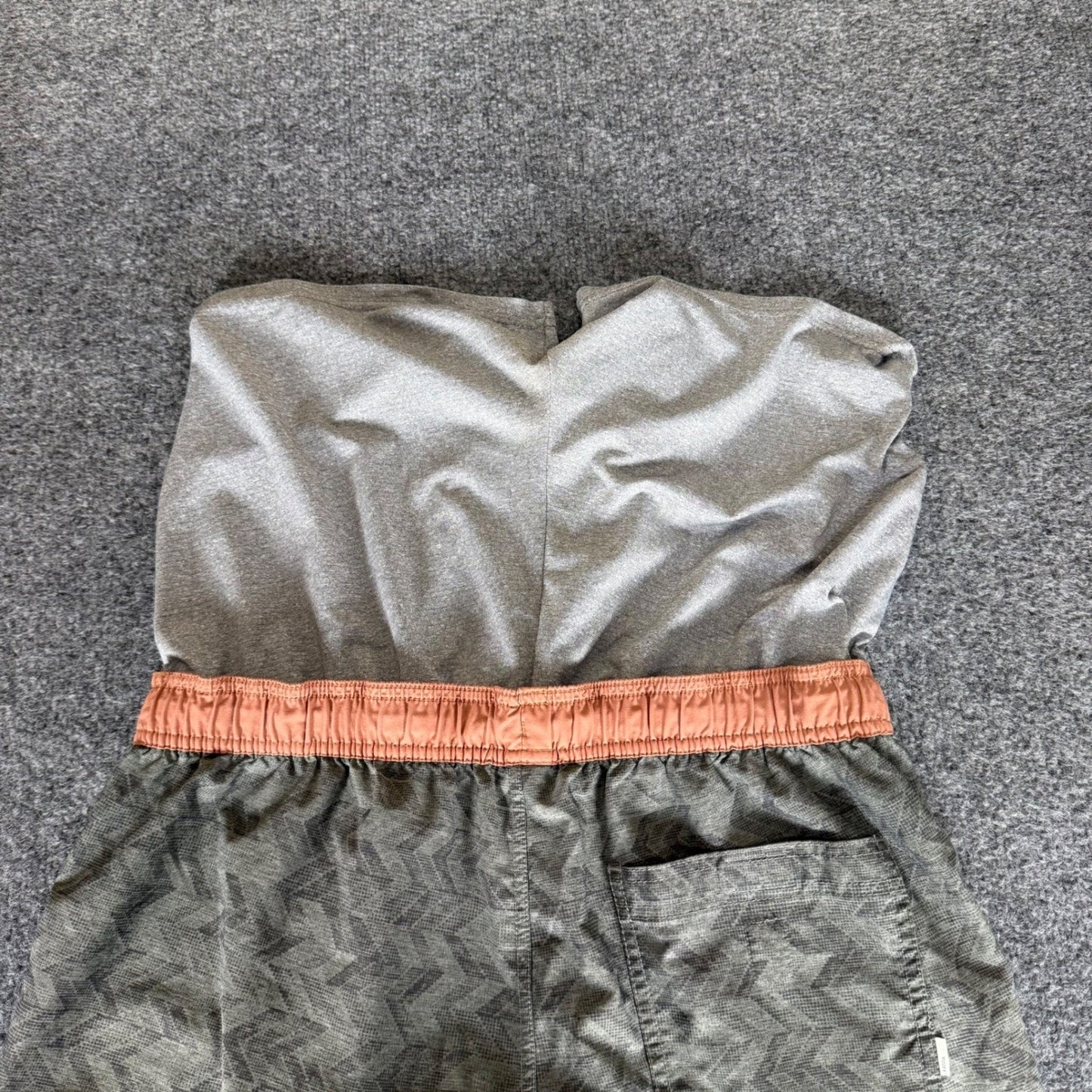 Vuori Kore Shorts Mens 32 Zig-Zag Chevron Geometric Lined Athletic Gym Training