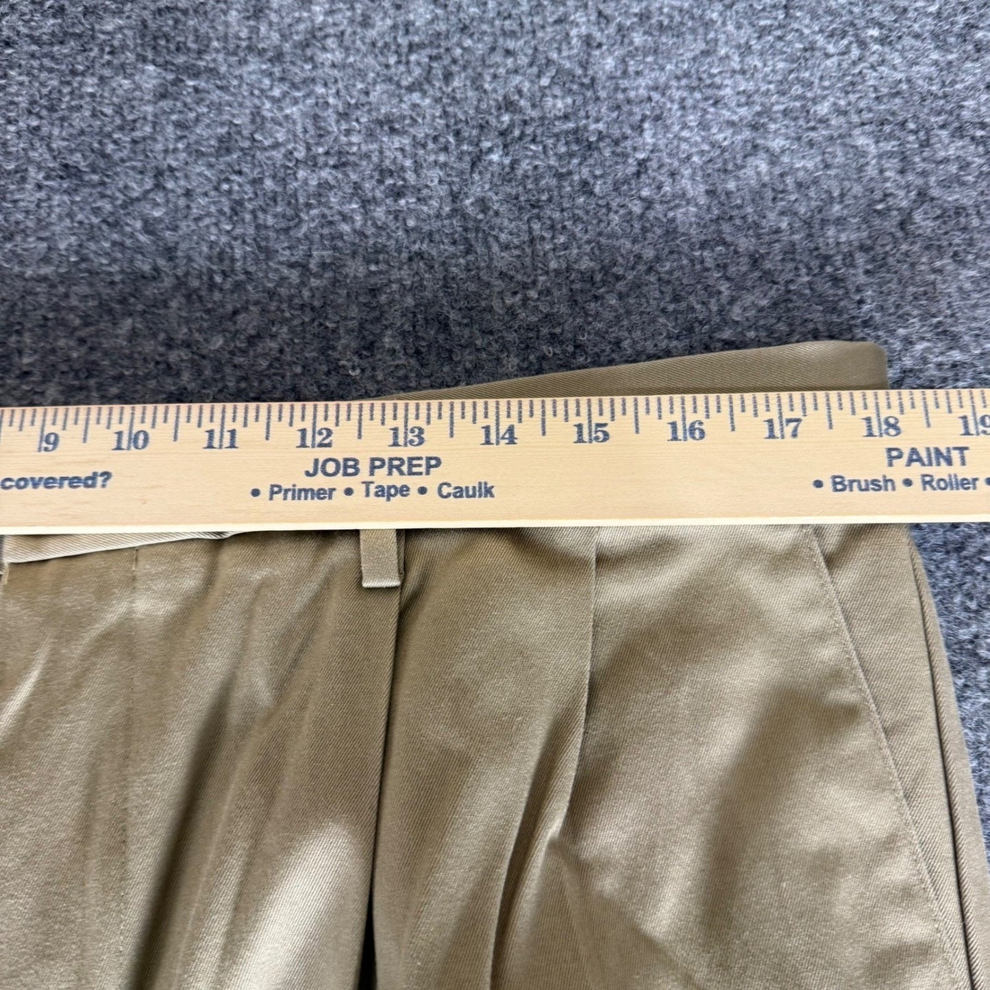 Dockers Signature Khaki Pants Mens 36x30 Tan Classic Fit Pleated Casual Workwear