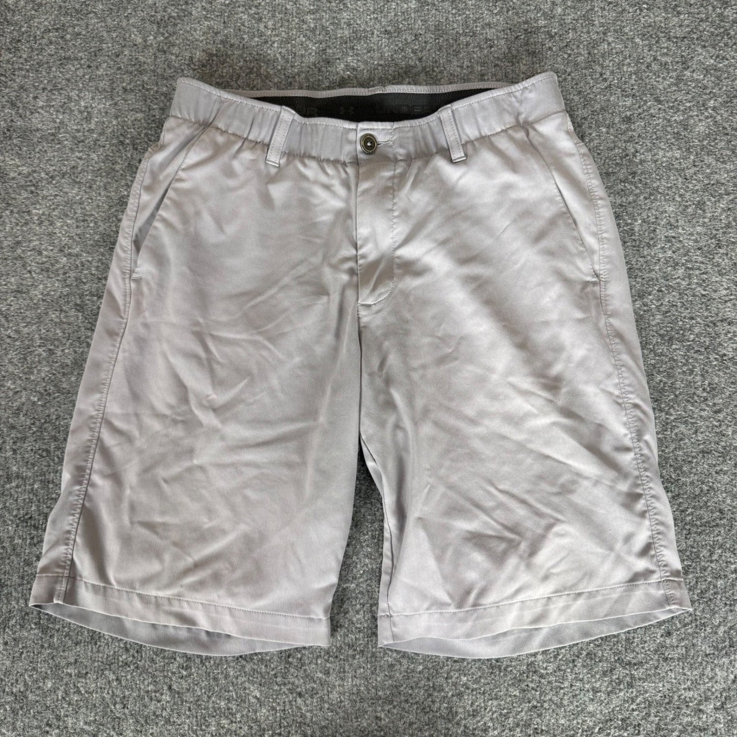 Under Armour Showdown HeatGear Mens Golf Shorts Gray 32 (30) Stretch Athletic