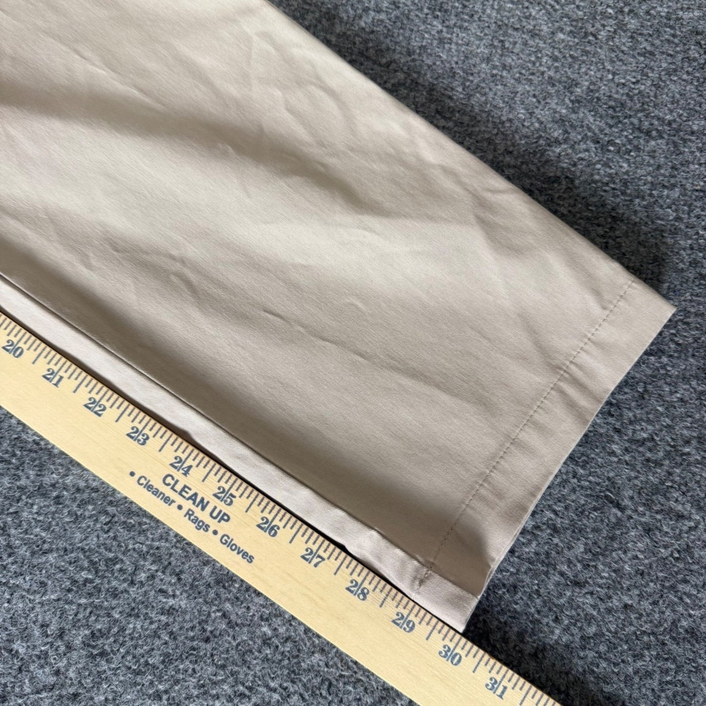 Croft & Barrow Mens 34x30 Easy Care Khaki Classic Fit Flat Front Stretch Pants