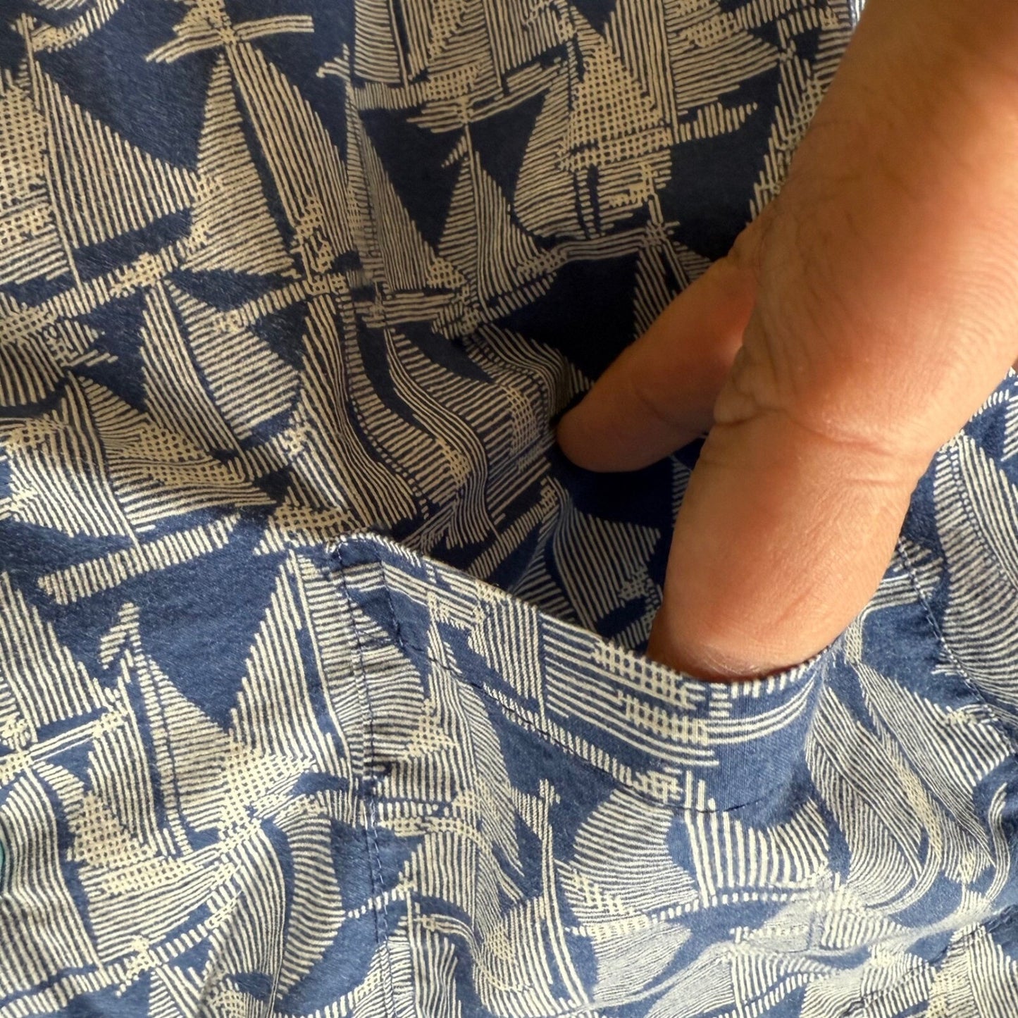 Tori Richard Sailboat Shirt Mens XL Blue Short Sleeve Button Up Hawaiian Casual