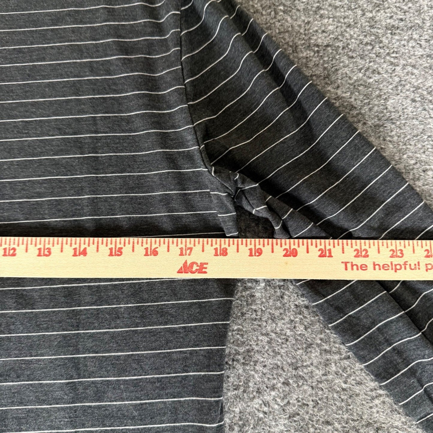Lululemon Mens Small Gray Striped Long Sleeve Crew Neck Shirt Stretch Casual Top