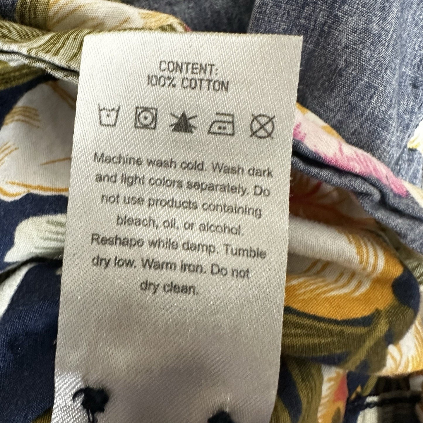 7 Diamonds Shirt Men's Medium Blue Floral Short Sleeve Button Up Reverse Casual