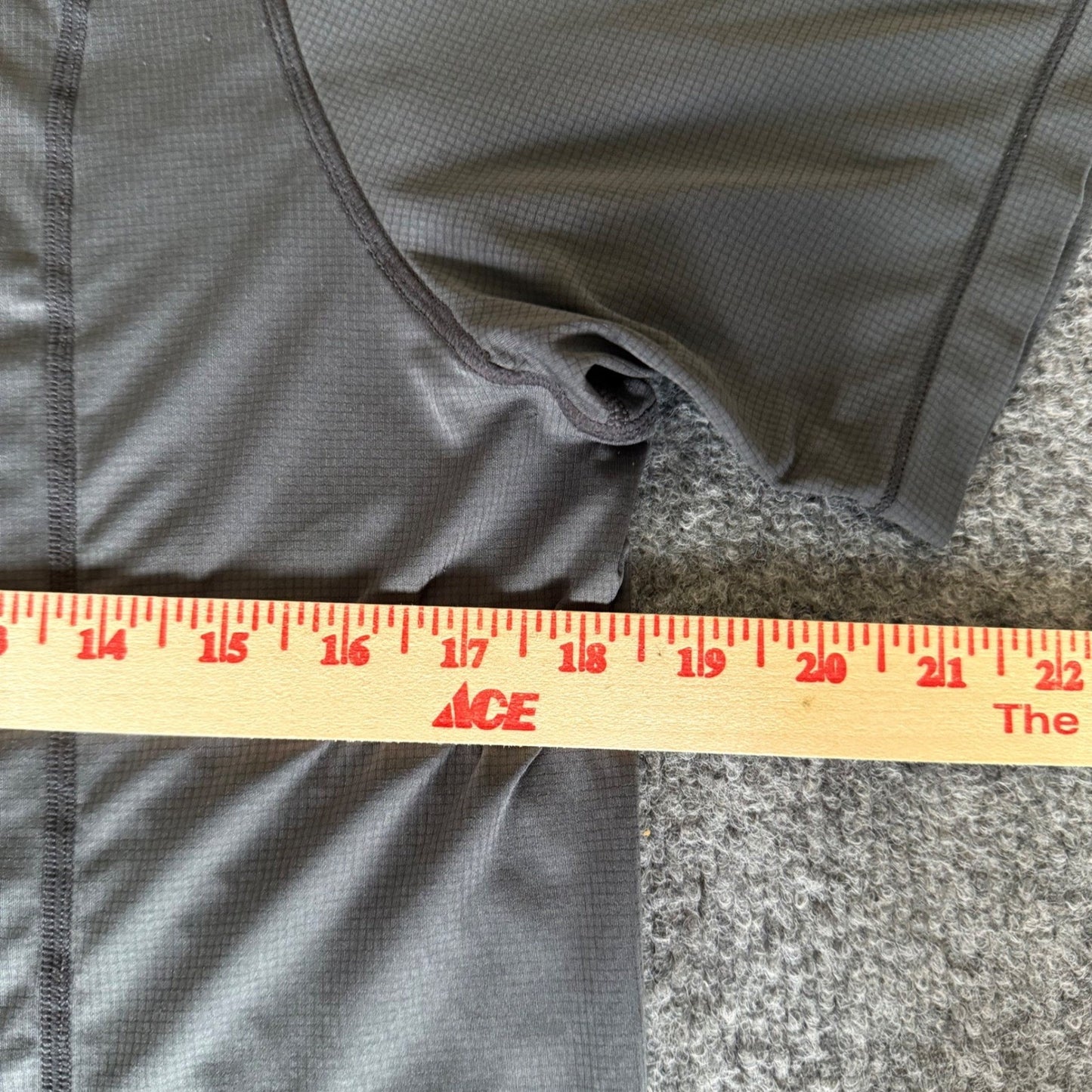 Outdoor Research Shirt Mens Small Gray Short Sleeve Hiking Performance Athletic