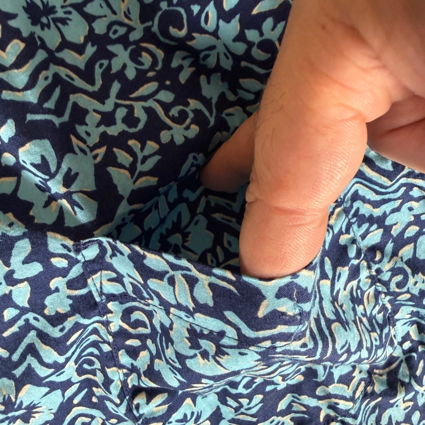 Cooke Street Hawaiian Shirt Mens Small Blue Floral Short Sleeve Button Up Aloha