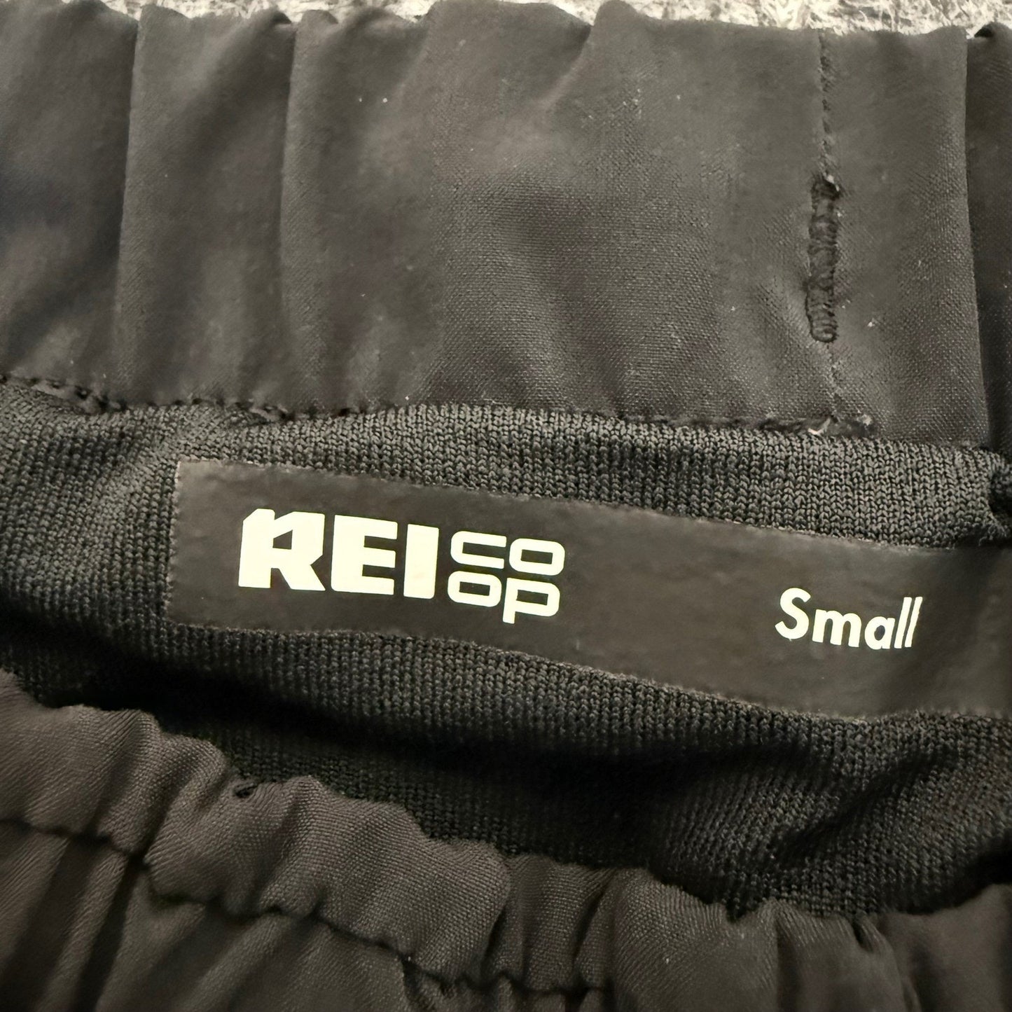 REI Co-op Running Shorts Mens Small Black Lined Lightweight Zip Pockets Athletic