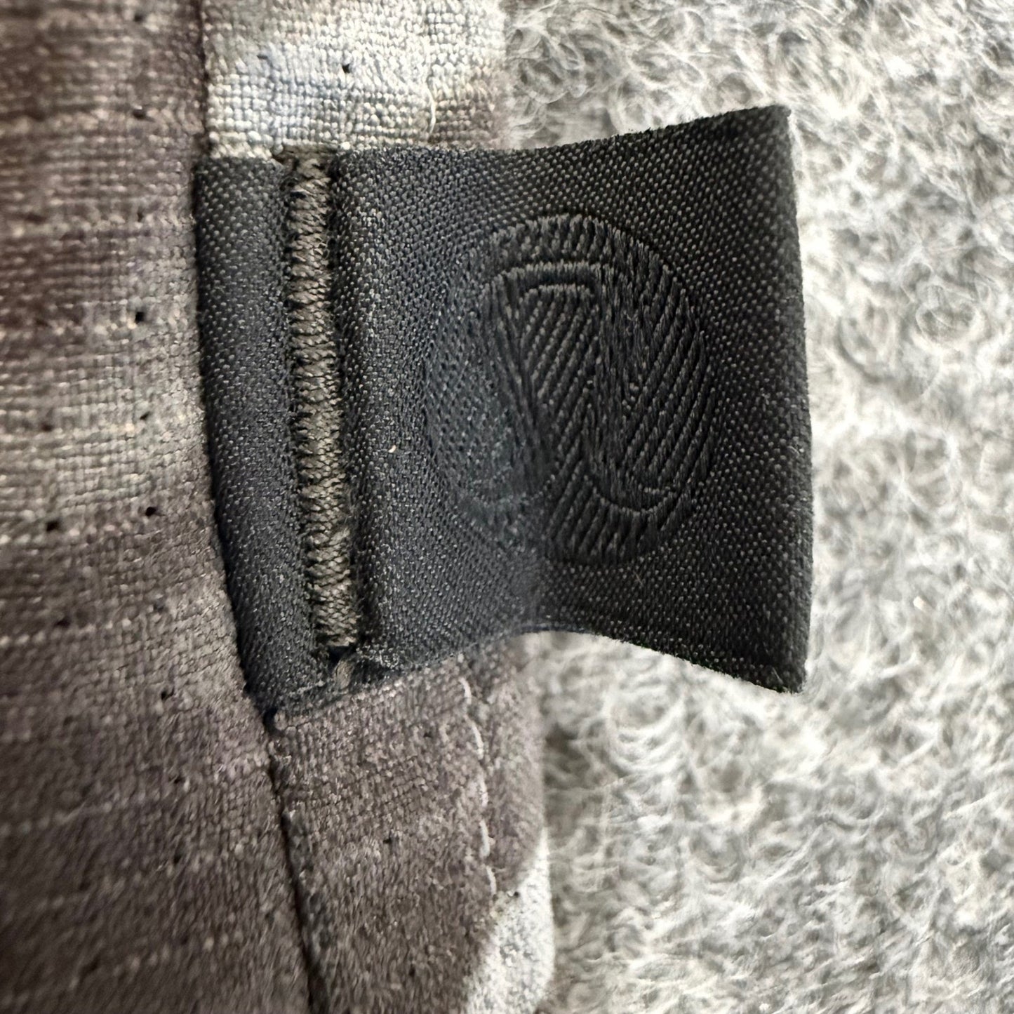 Lululemon Airing Easy Shirt Mens Medium Gray Tropical Leaf AOP Short Sleeve Casual