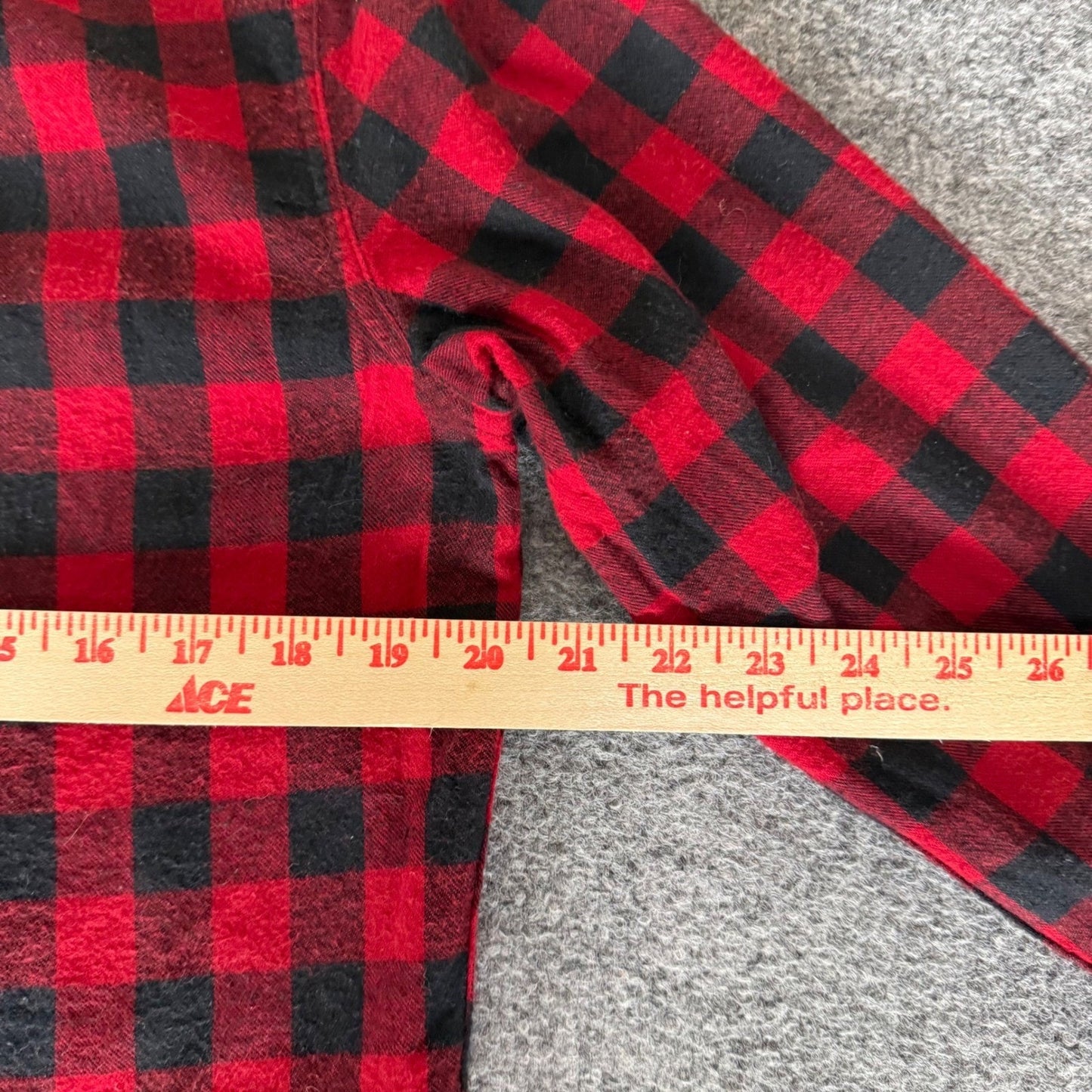 LL Bean Mens Scotch Plaid Flannel Shirt Red Black Cotton Button Up Small Outdoor