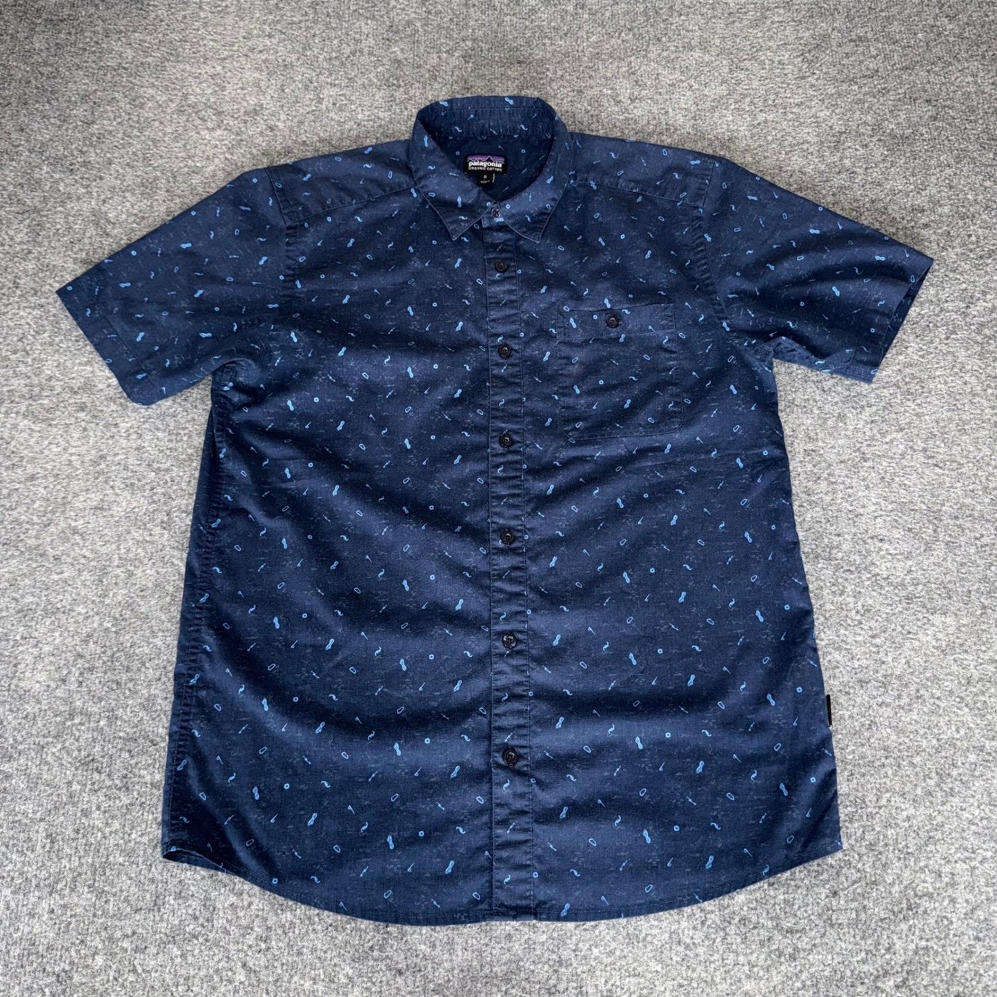 Patagonia Mens Go To Shirt Navy Blue Medium Geometric Casual Button Up Everyday