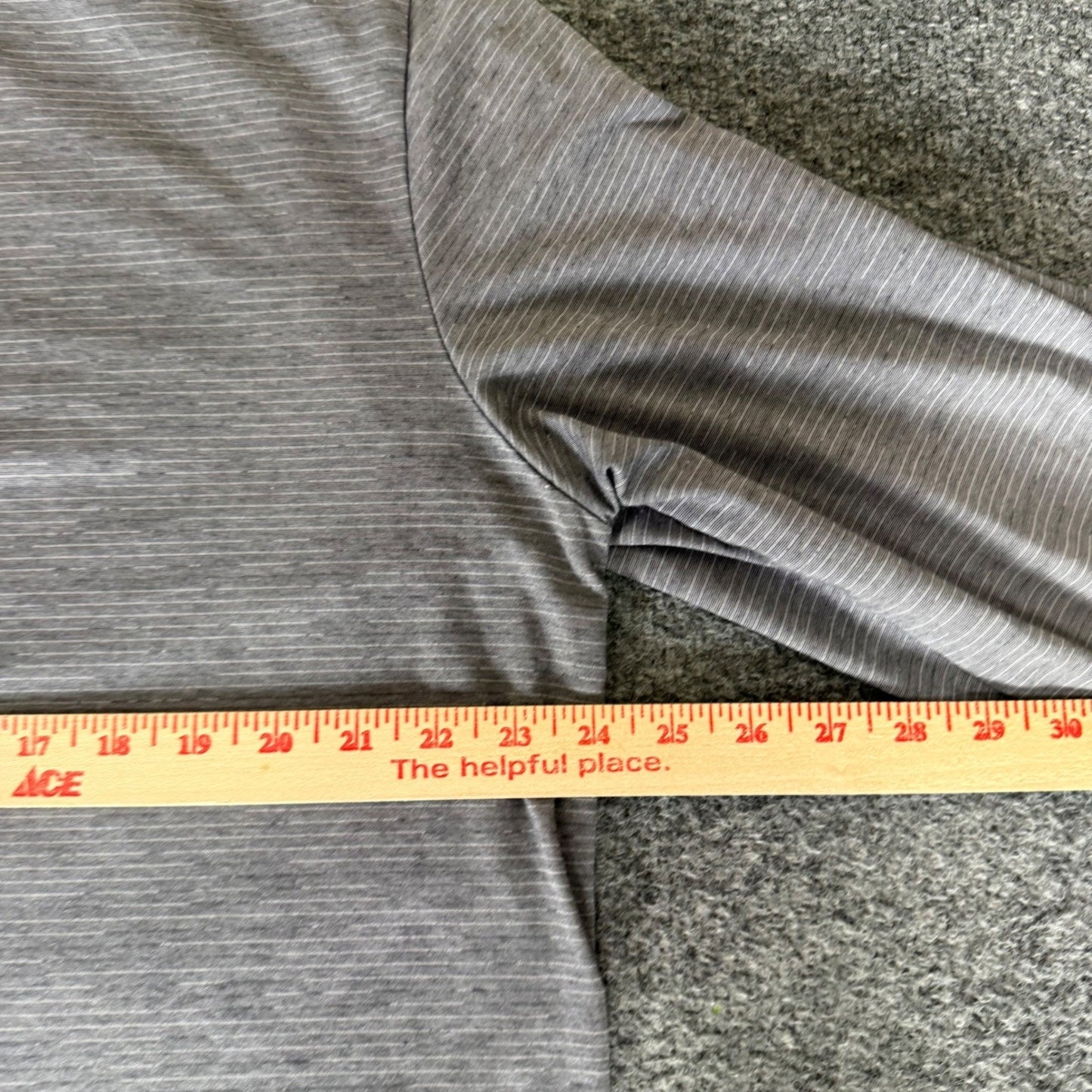 TravisMathew Mens XL Gray 1/4 Zip Pullover Golf Sweatshirt Performance Casual