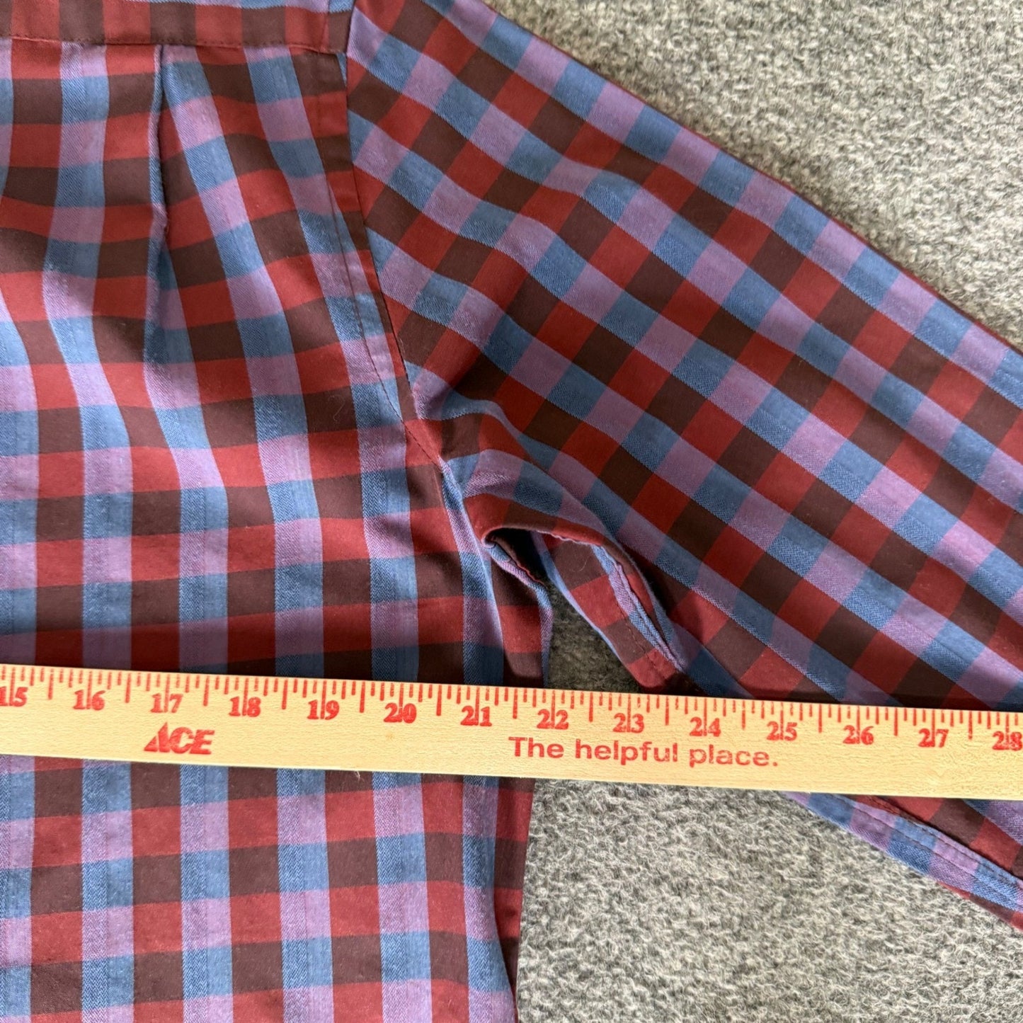 Van Heusen Never Tuck Mens Large Red Blue Buffalo Check Button Down Shirt Casual
