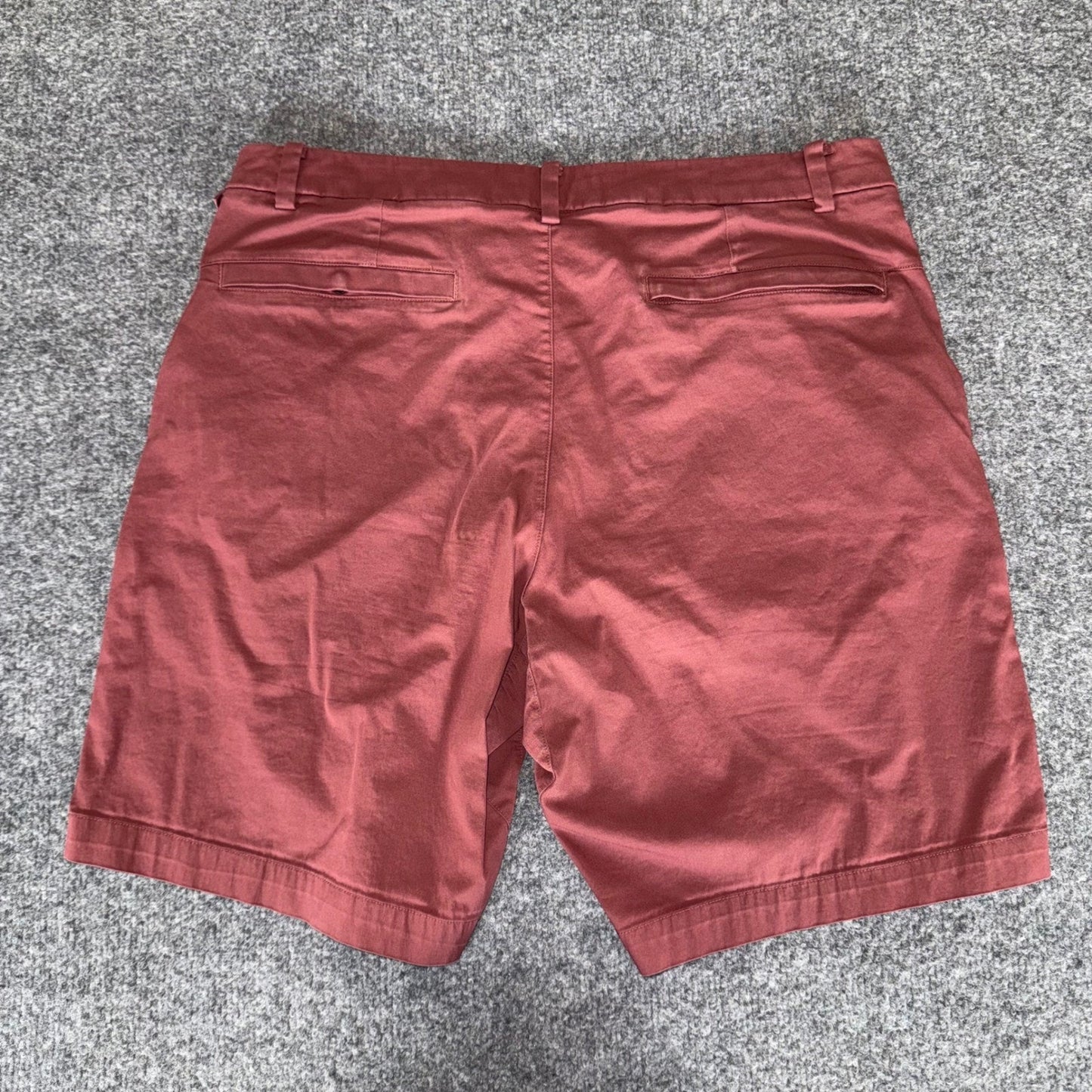Lululemon Commission Short Mens 32 Burgundy Chino Flat Front Casual Golf Comfort