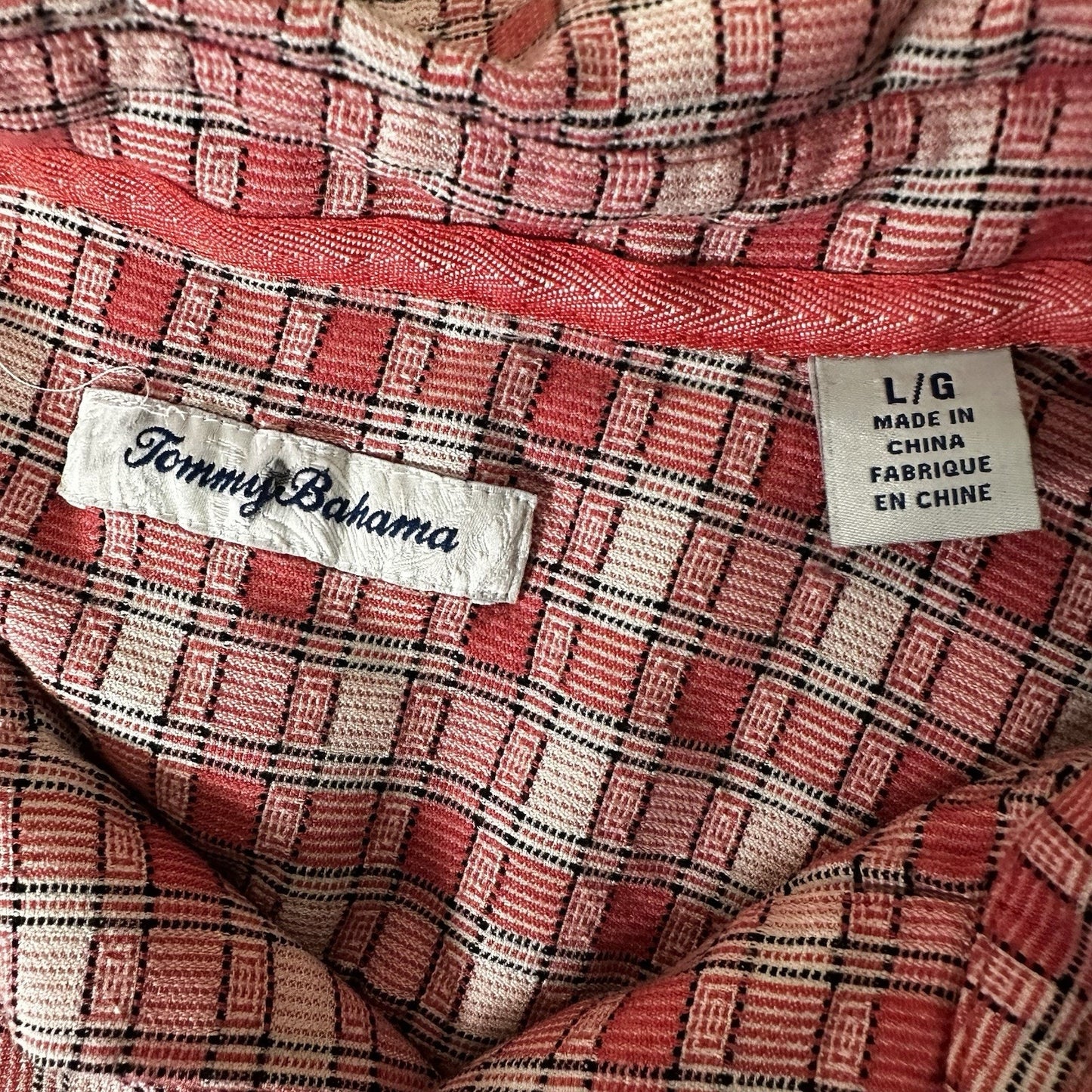 Tommy Bahama Shirt Men's Large Red Plaid 100% Silk Button Up Short Sleeve Casual
