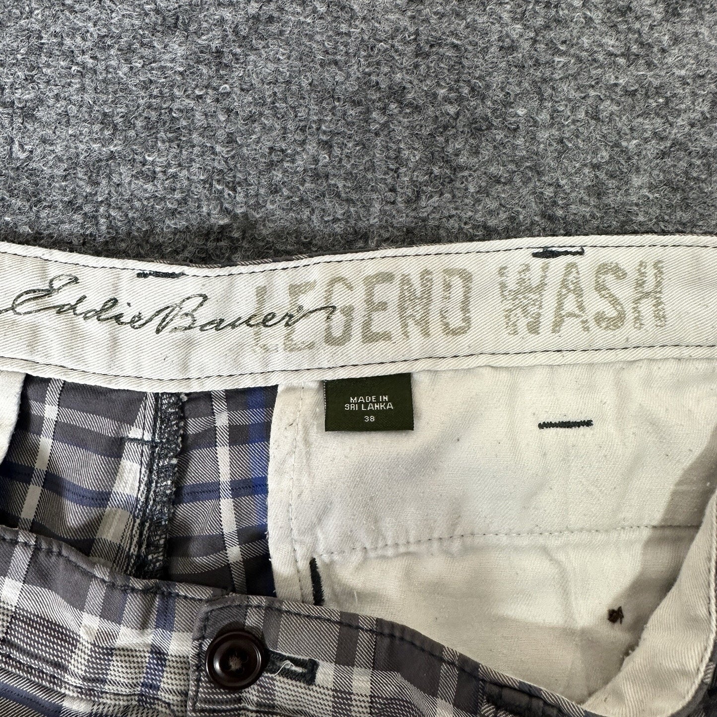 Eddie Bauer Shorts Mens 38 (36x9) Blue Grey Plaid Legend Wash Flat Front Adult