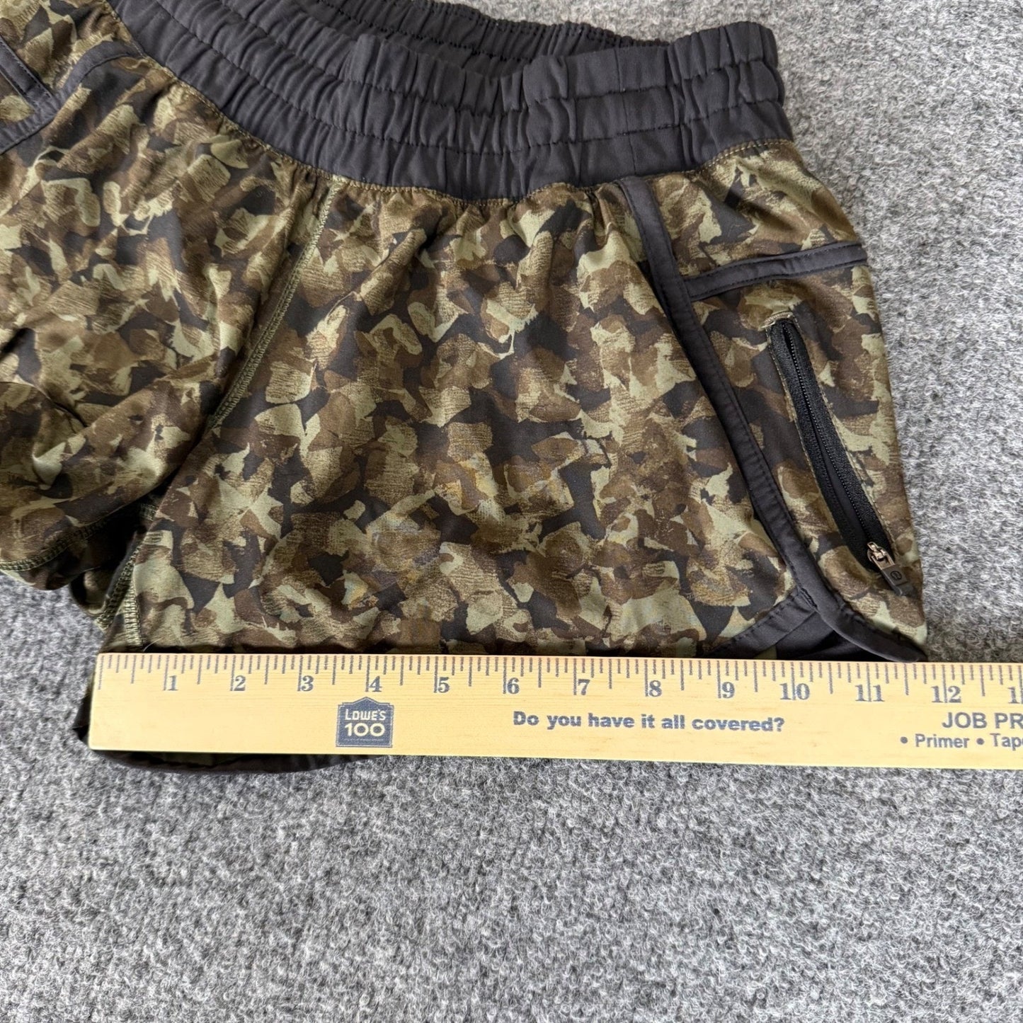 Lululemon Mystic Jungle Fatigue Short Womens Size 6 Camo Lined Athletic Workout