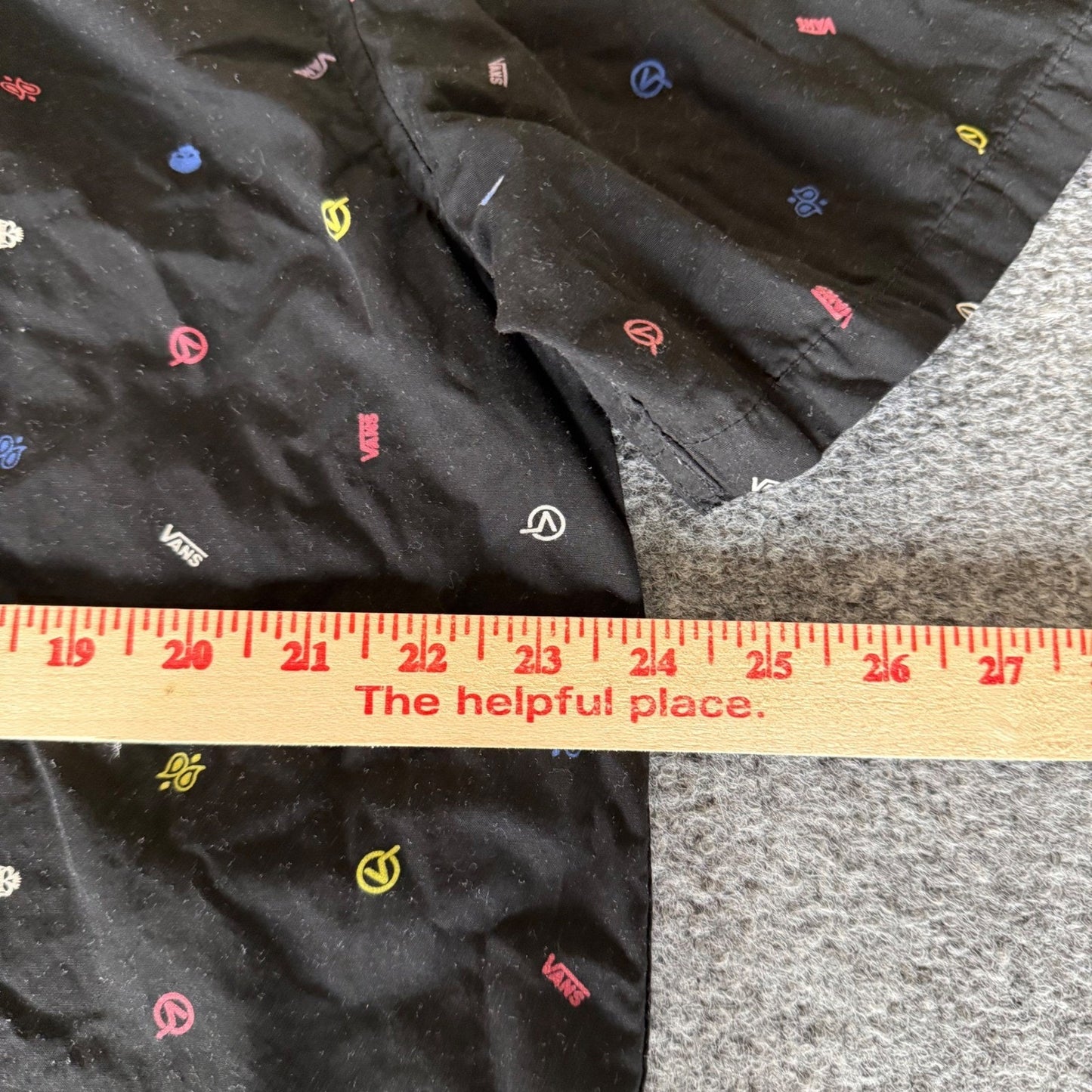 Vans Shirt Mens XL Short Sleeve Button Up Black AOP Skate Casual Streetwear