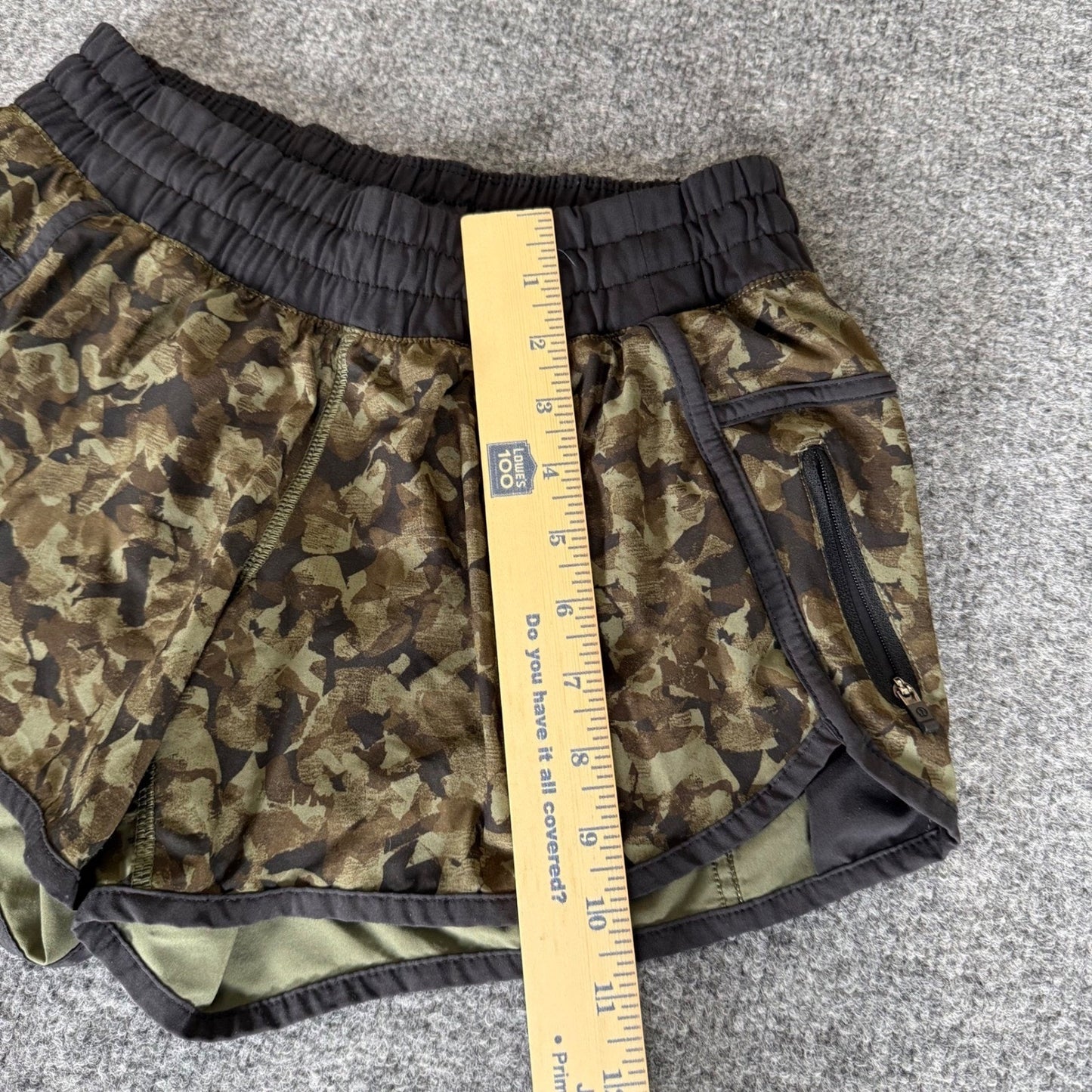 Lululemon Mystic Jungle Fatigue Short Womens Size 6 Camo Lined Athletic Workout