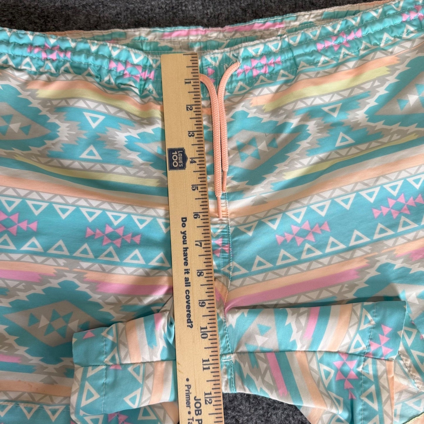 Chubbies Swim Trunks Mens L 38x5.5 Geometric Shorts Quick Dry Lined Drawstring