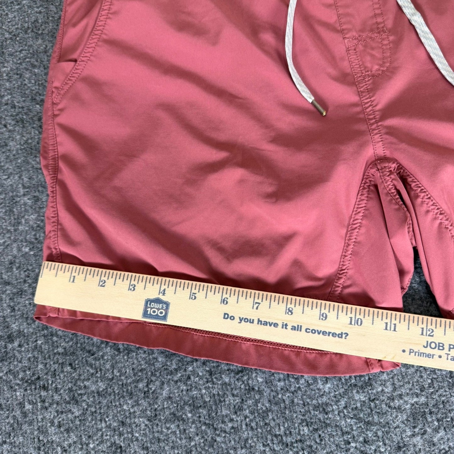 Vuori Kore Shorts Mens Large 38 Red Lined Athletic Gym Training Workout Running