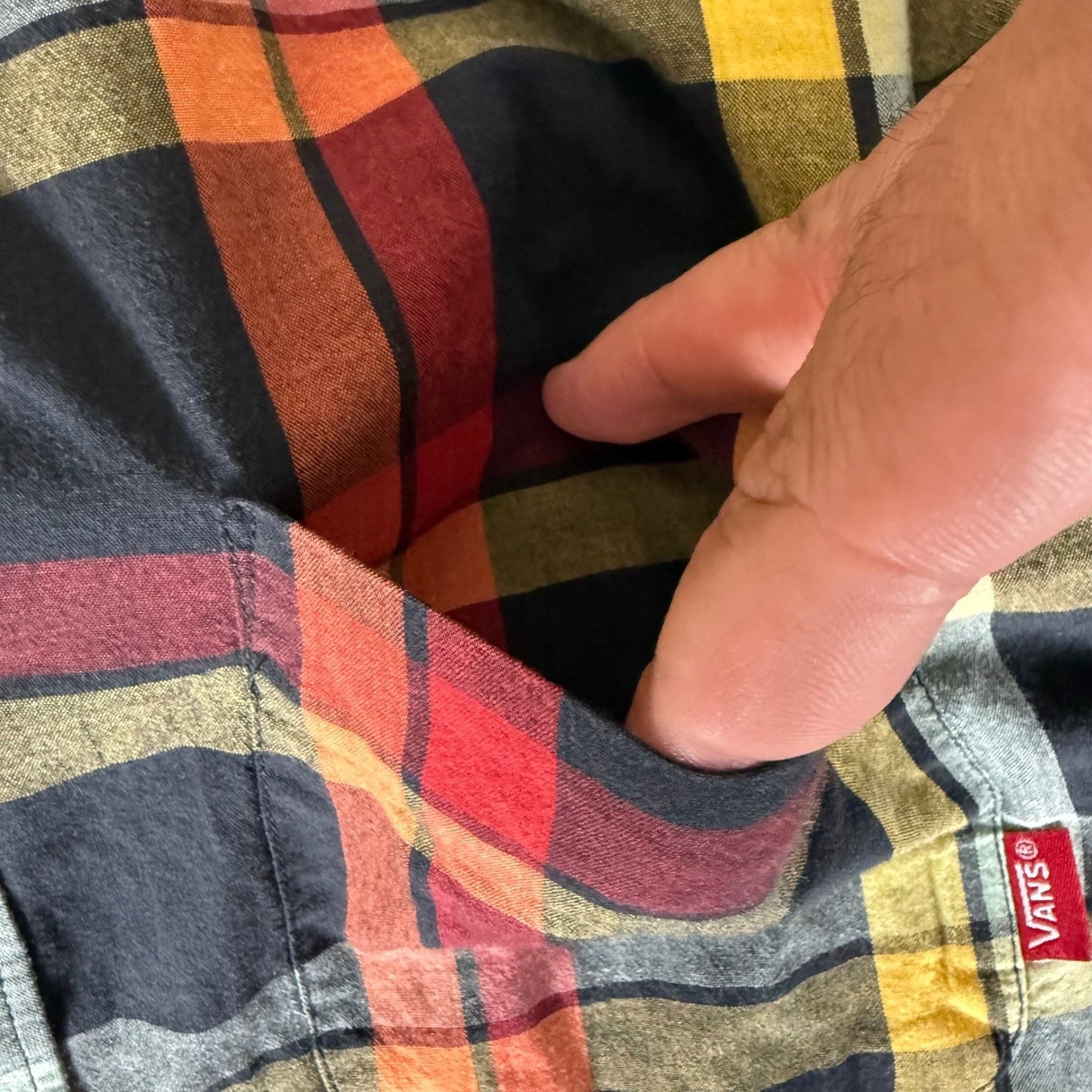 Vans Off The Wall Shirt Mens Medium Plaid Long Sleeve Button Up Skate Streetwear